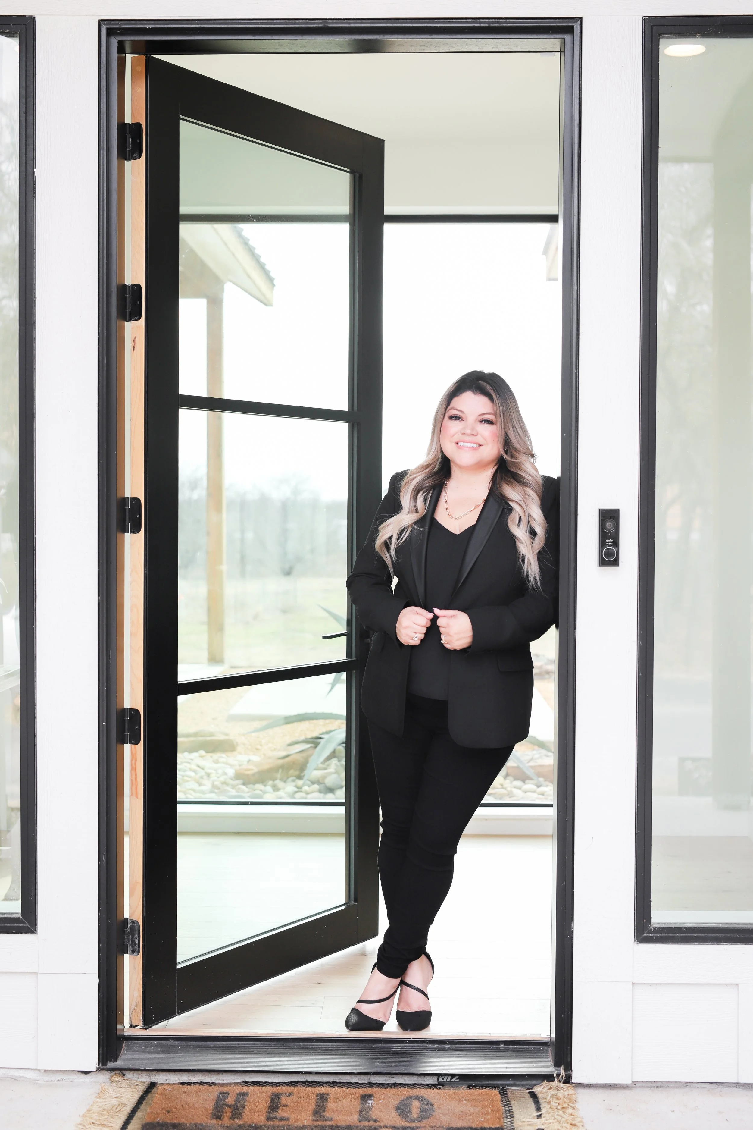 Venesa Acosta Branding Session-44.jpg