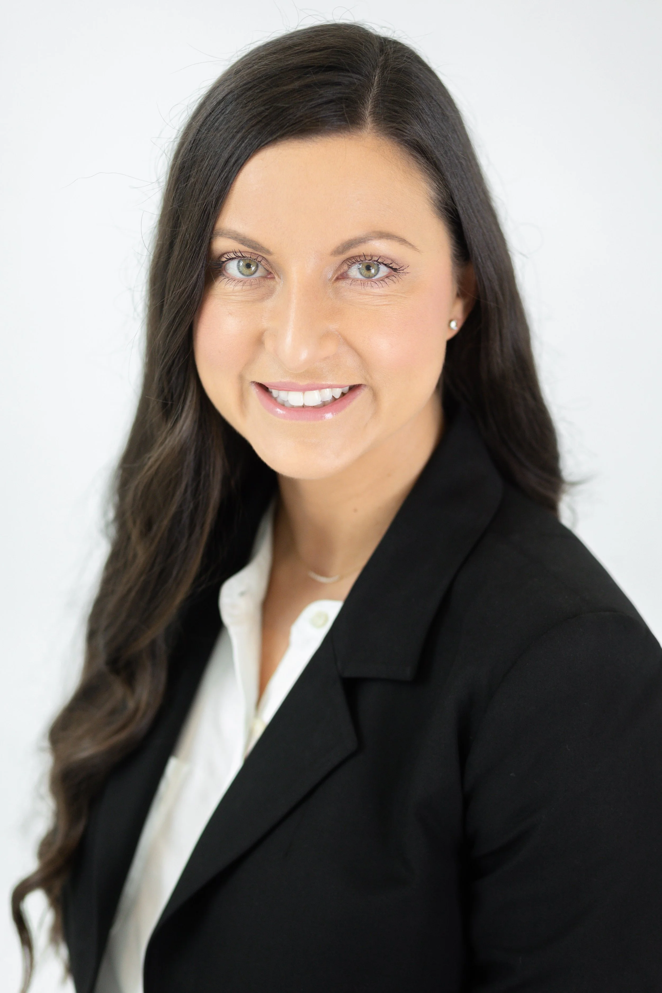 Lauren Edmisson Headshot Mini Session-6.jpg