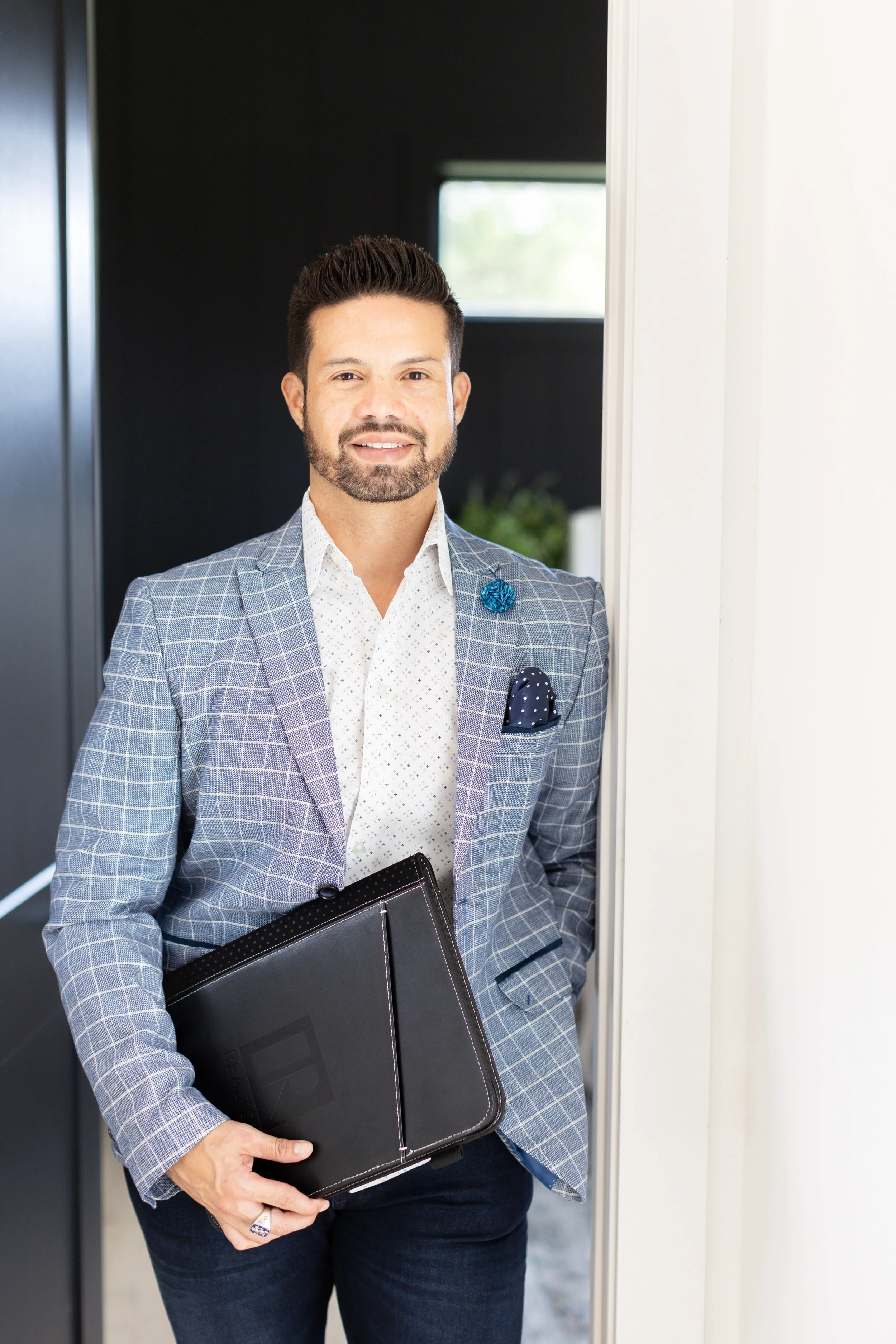 Gustavo Farrach Branding Session-146.jpg