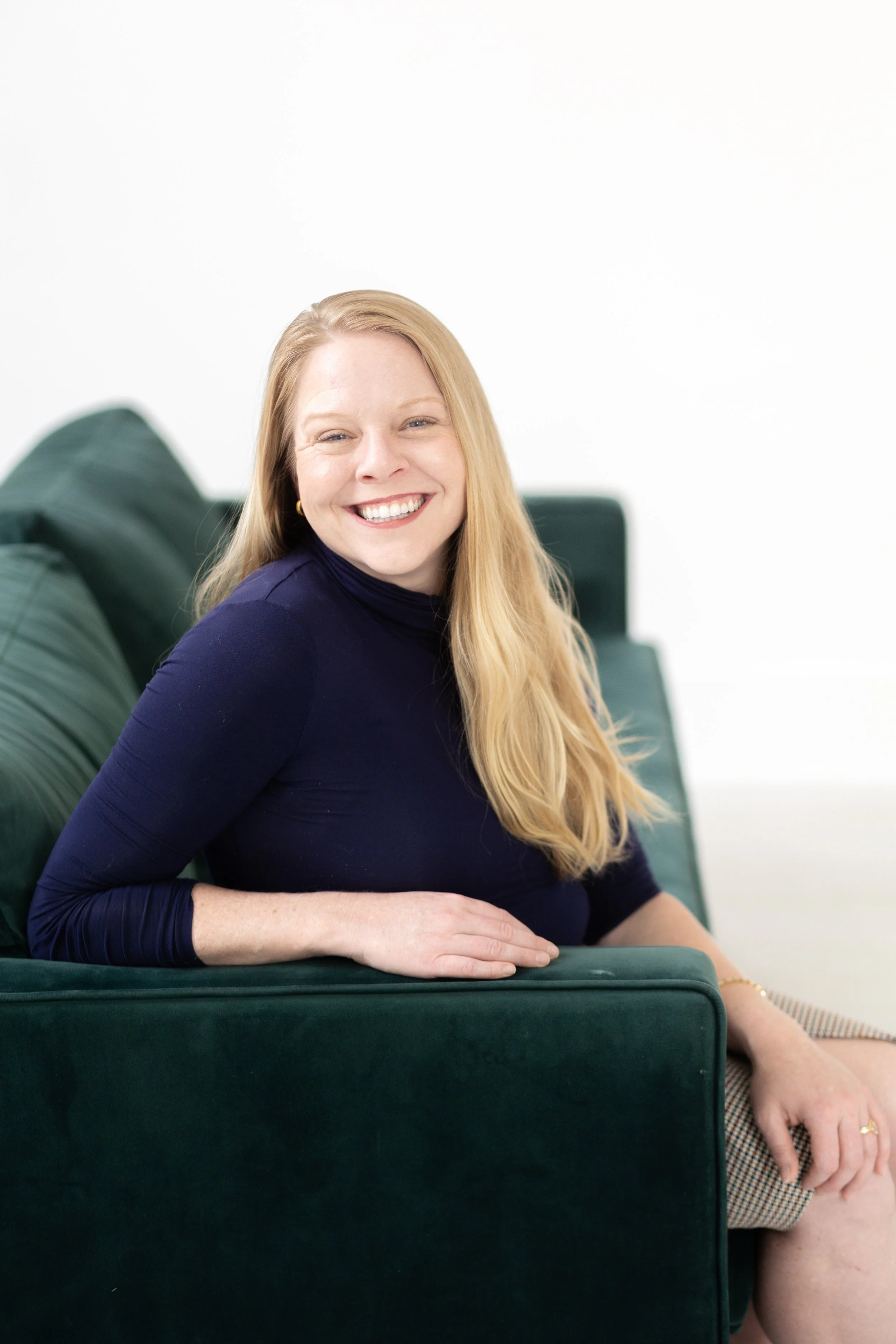 Lauren Olechna Headshot Mini Session-27.jpg