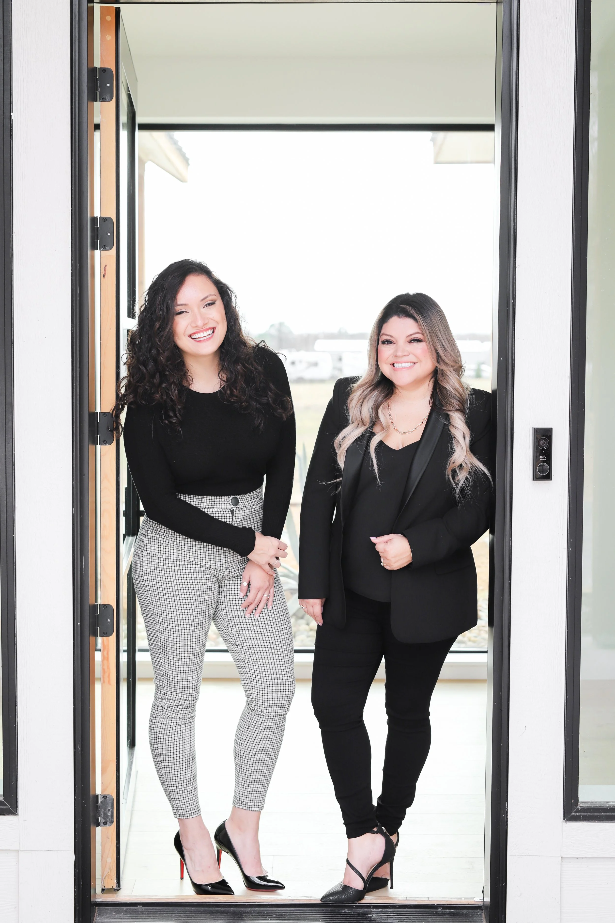 Venesa Acosta Branding Session-43.jpg