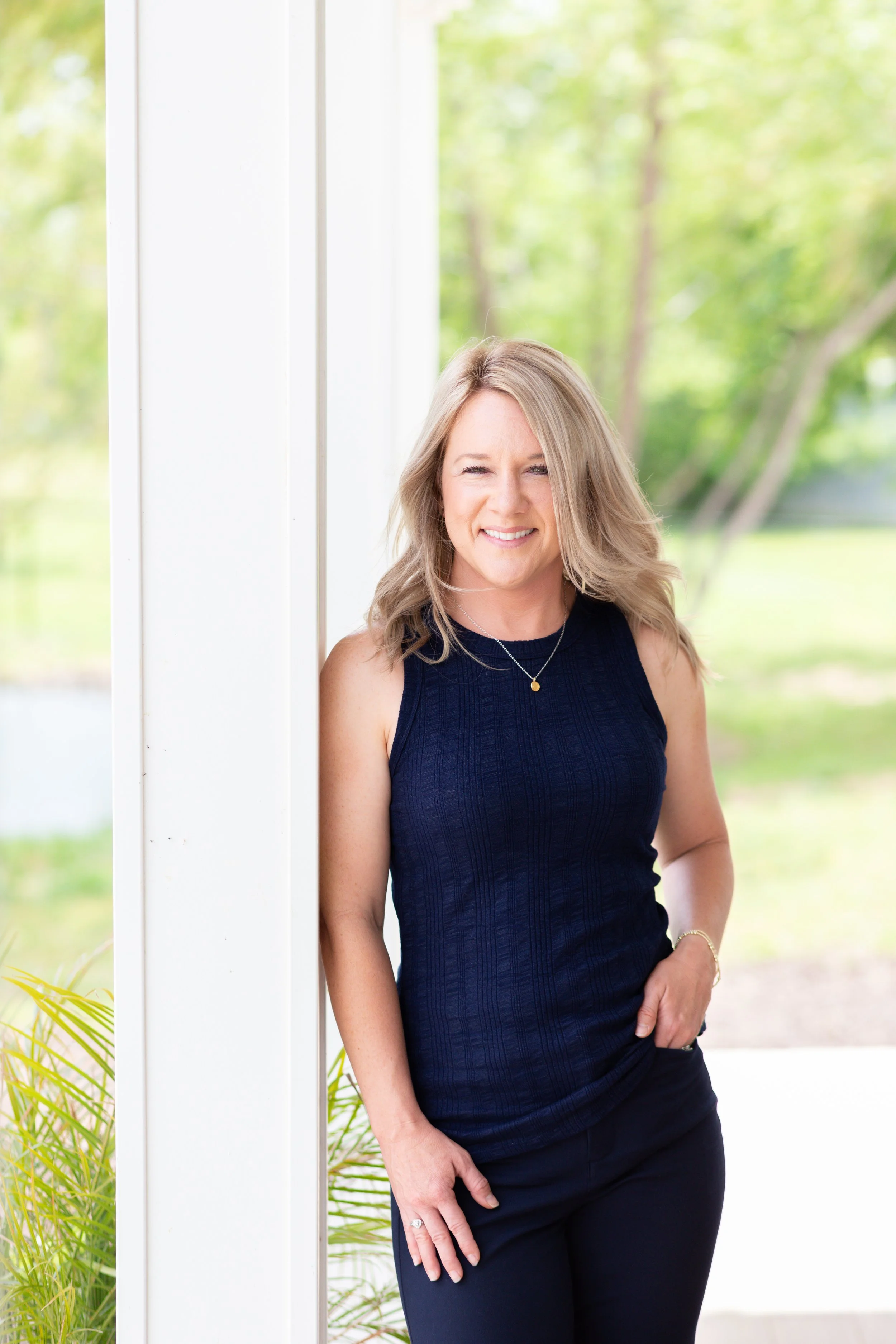 Tomie Fox Branding Session-25.jpg