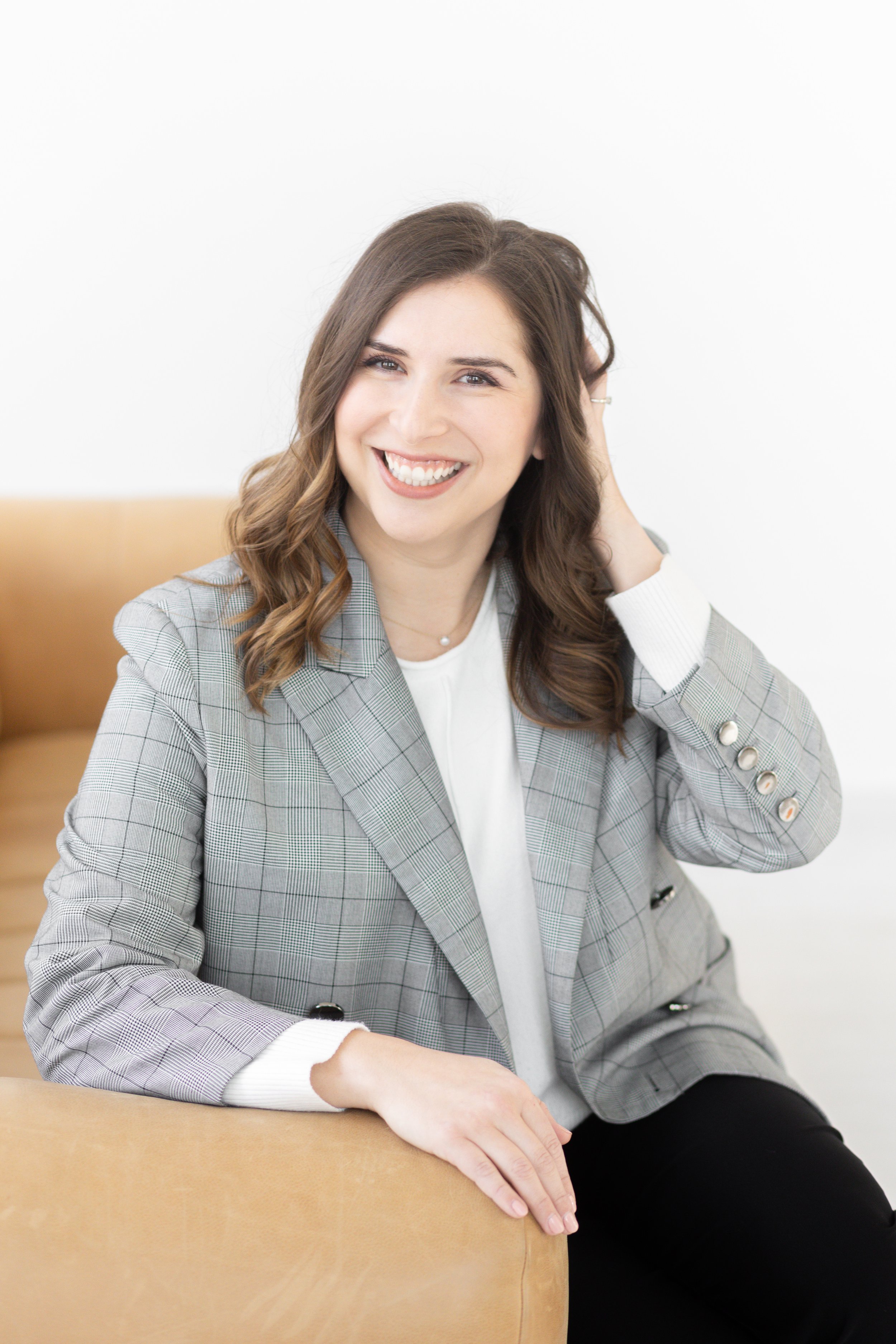 Andrea Thorne-Thomsen Headshot Mini Session-17.jpg