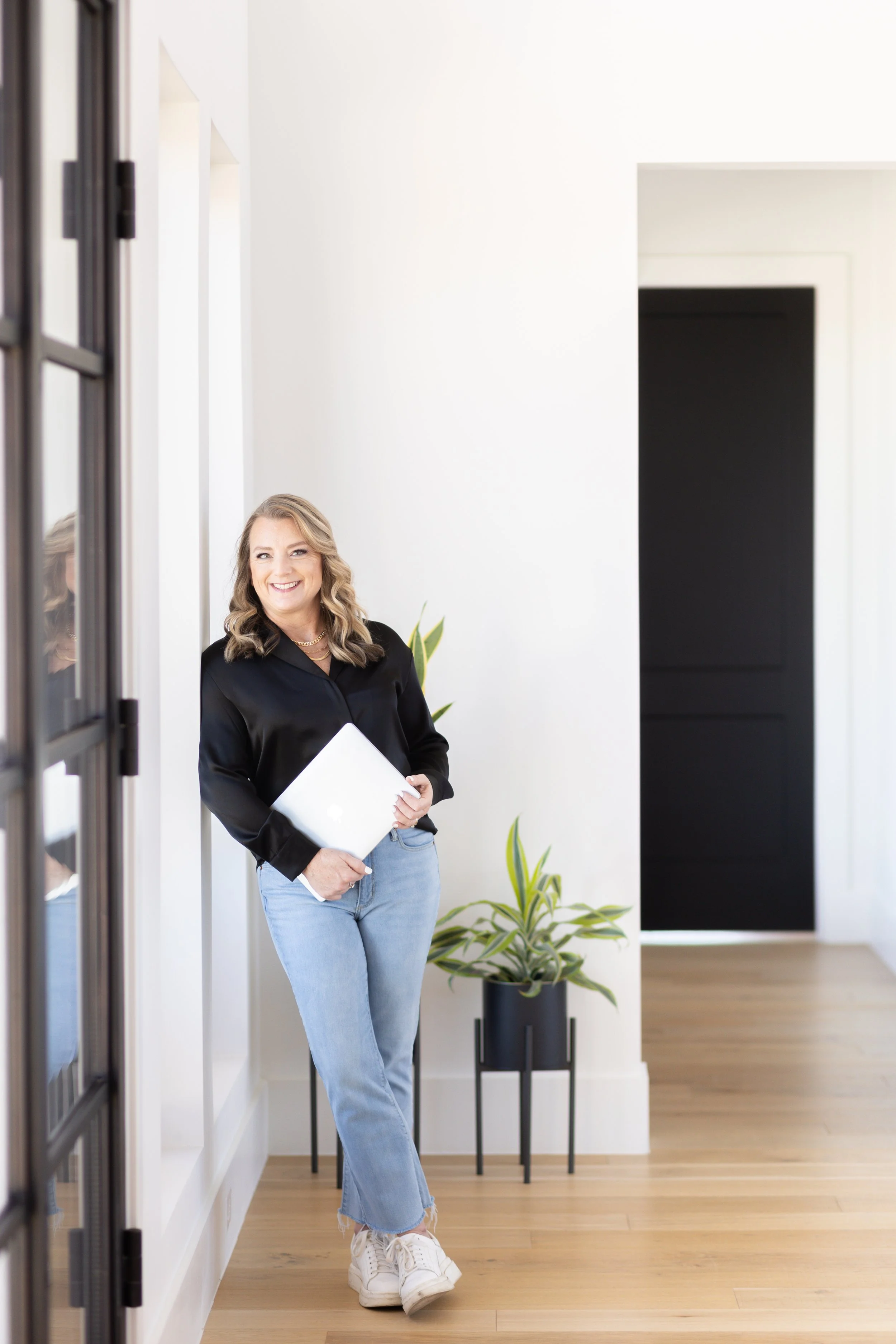 Kim McLelland Branding Session-27.jpg