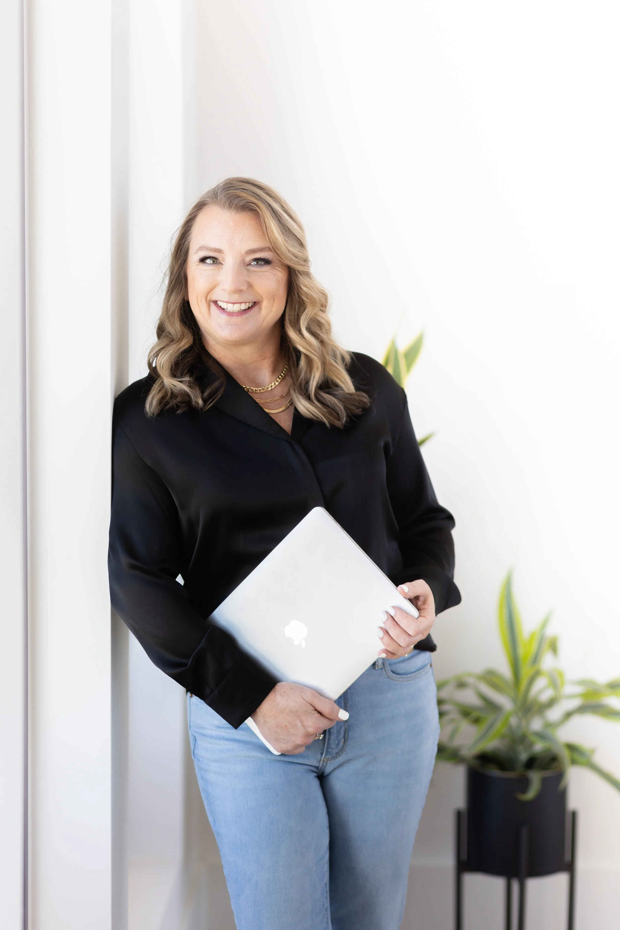 Kim McLelland Branding Session-29.jpg