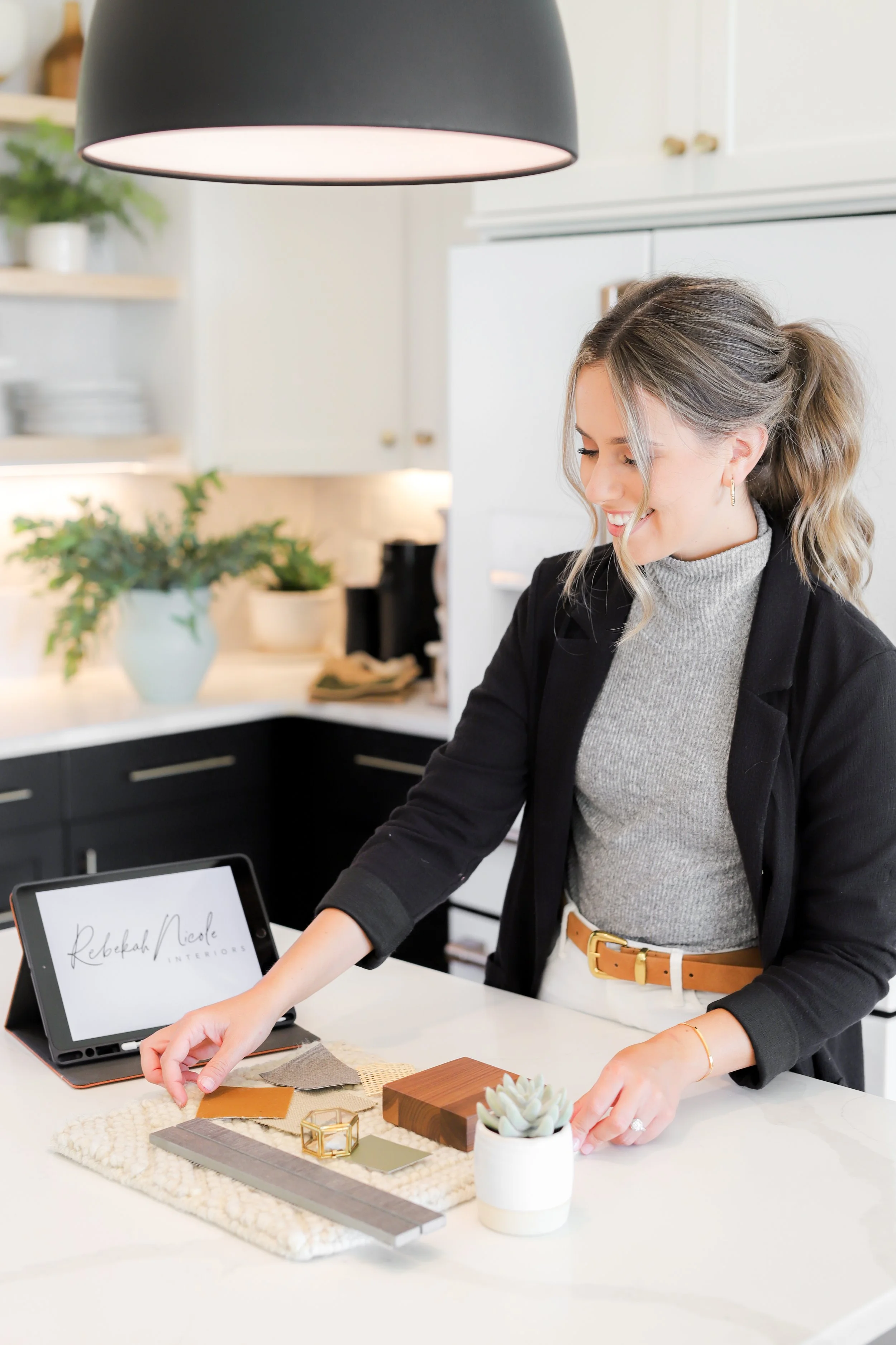 Rebekah Hernandez Branding Session-56.jpg