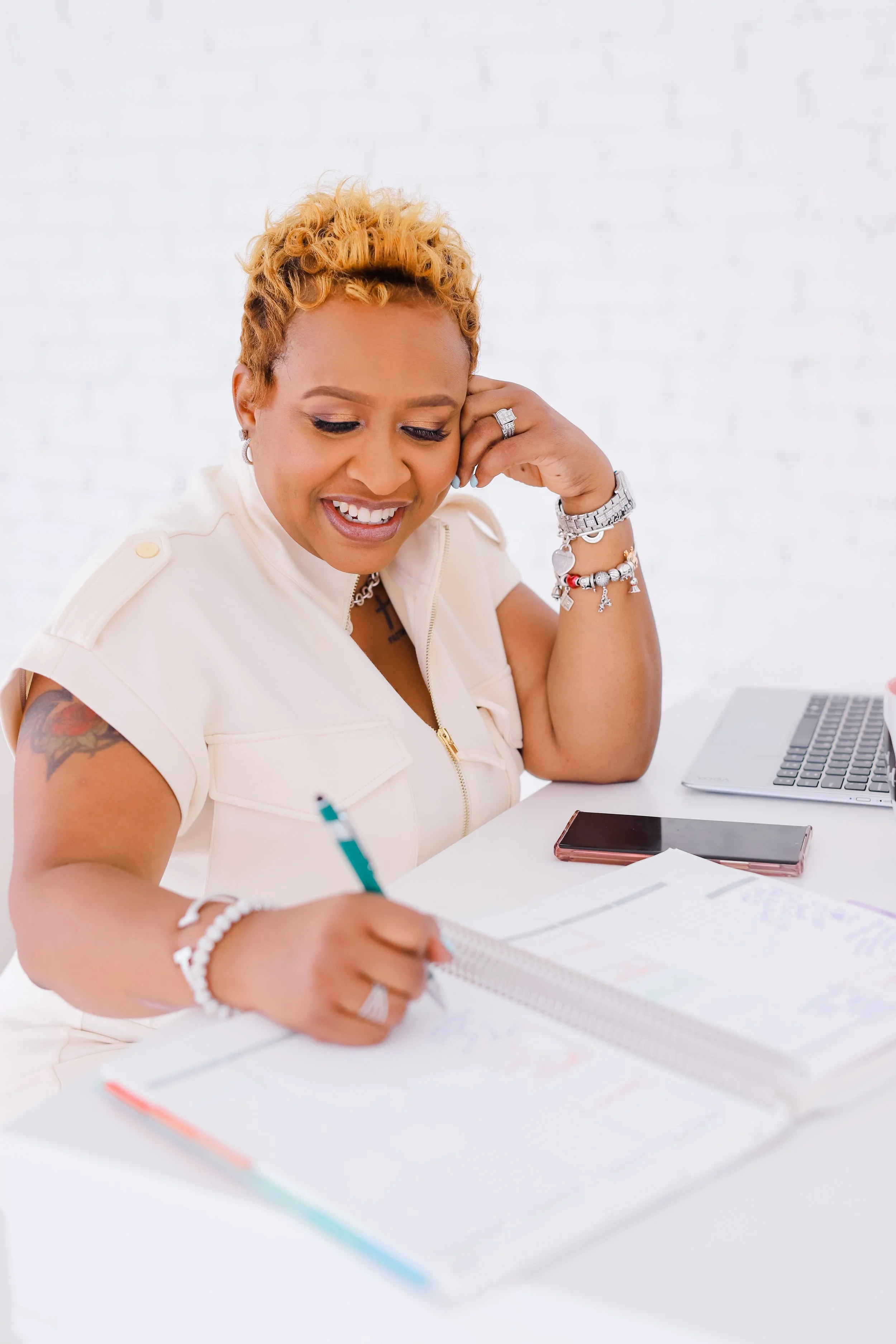 Shivonne Carolina Branding Session-75.jpg