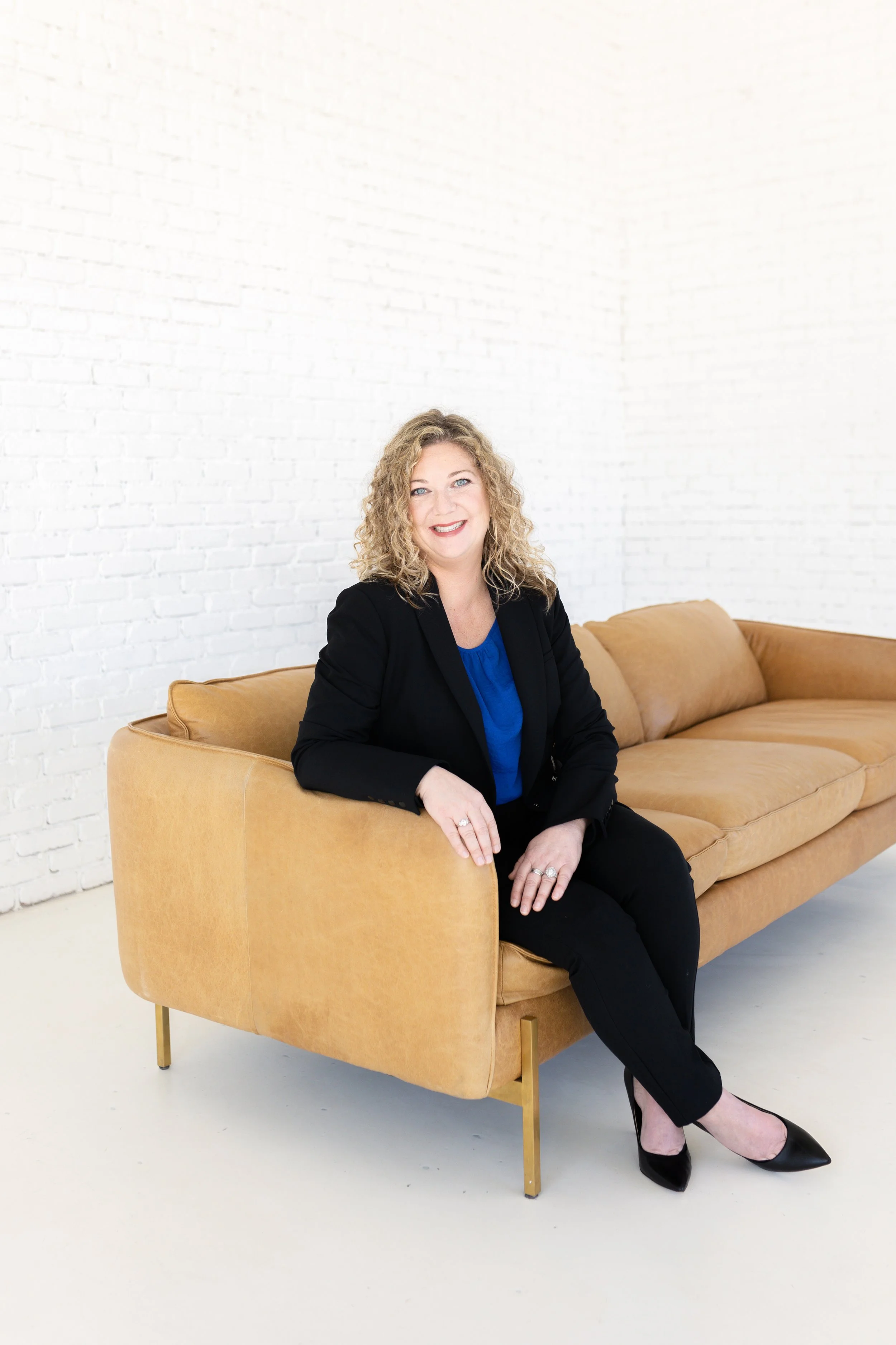 Rachael Kelly Headshot Mini Session-18.jpg