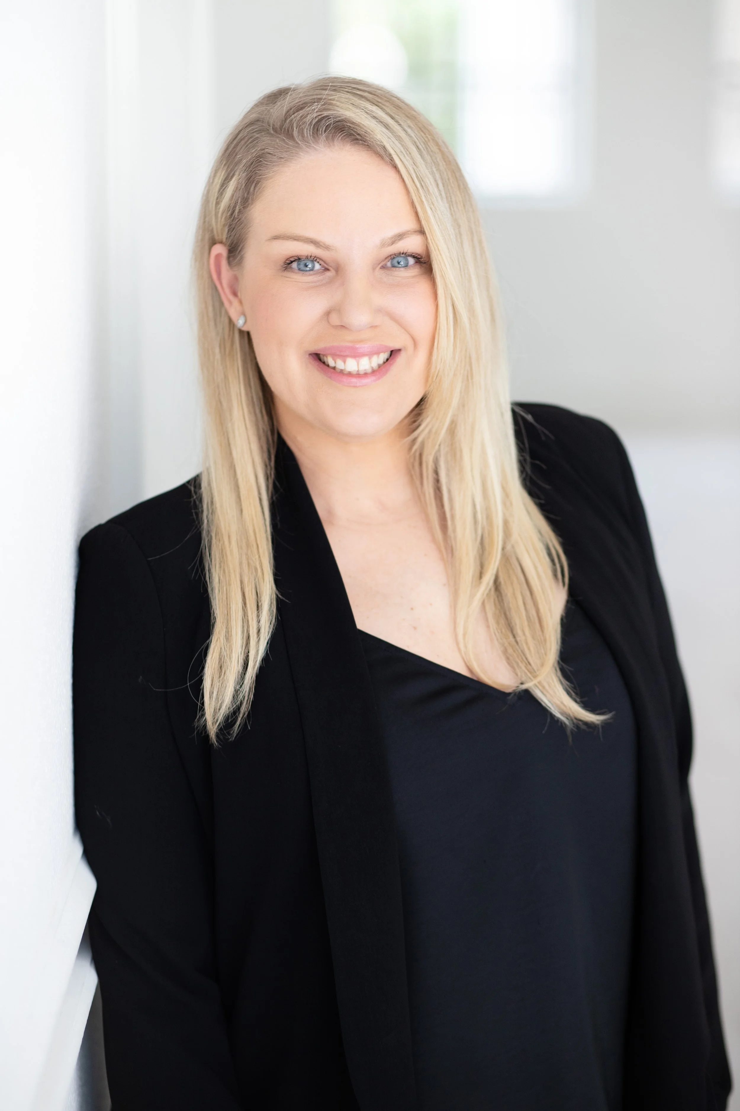 Laura Ciardetti Headshot session-16.jpg