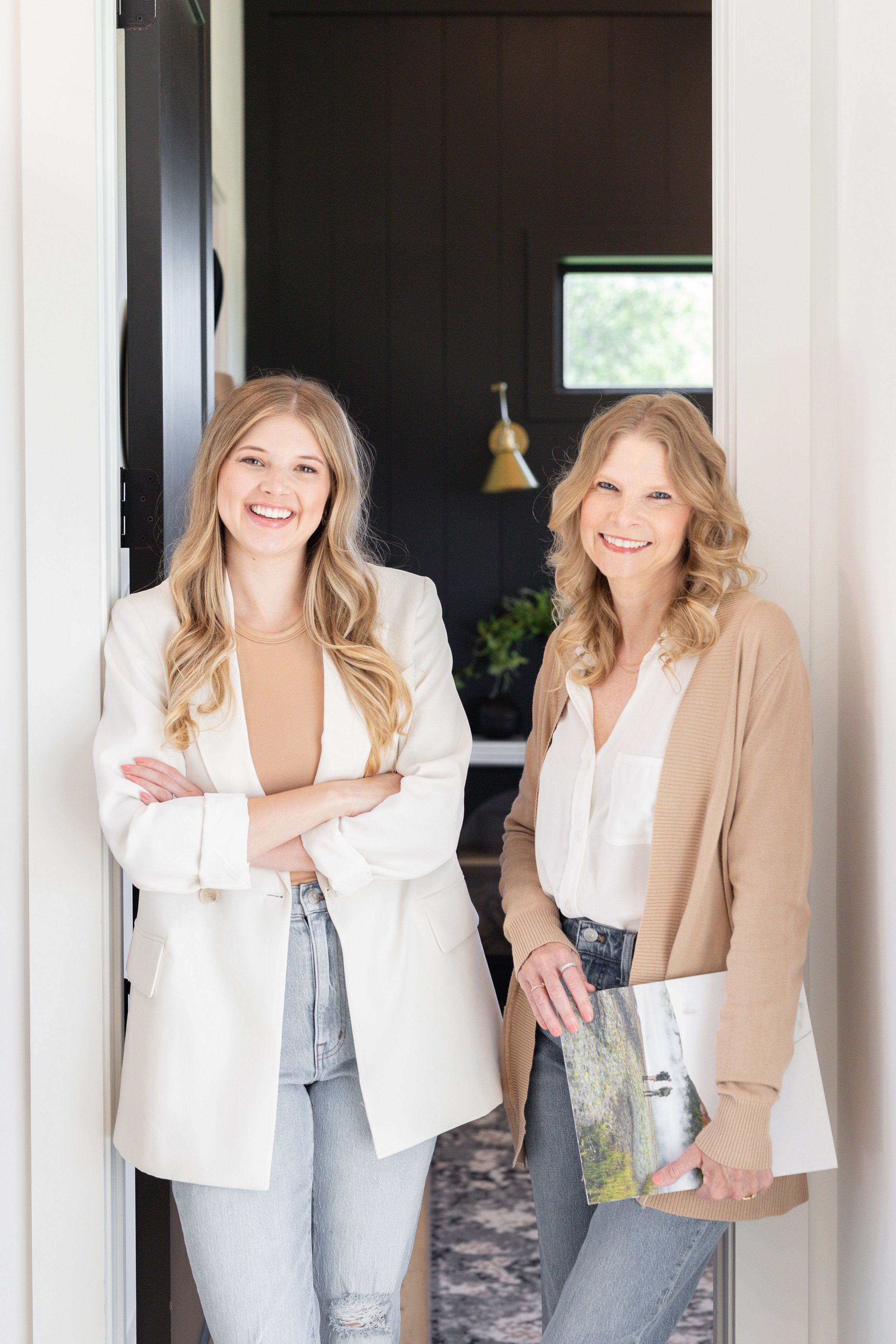 Courtney Forsberg Branding Session-19.jpg