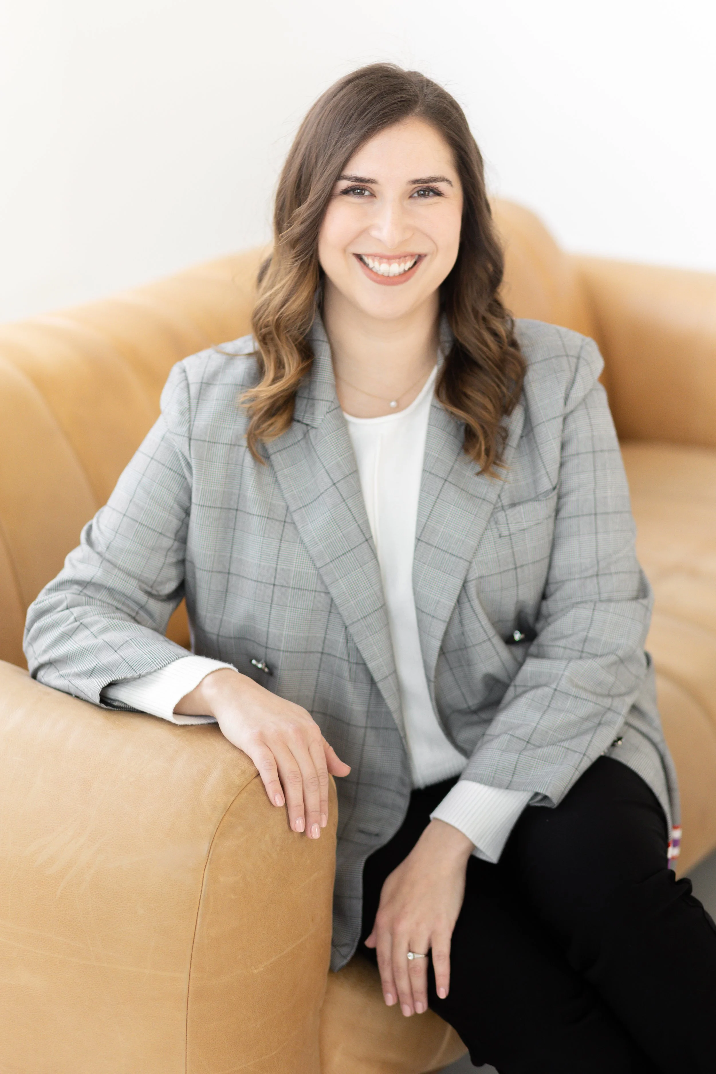 Andrea Thorne-Thomsen Headshot Mini Session-21.jpg