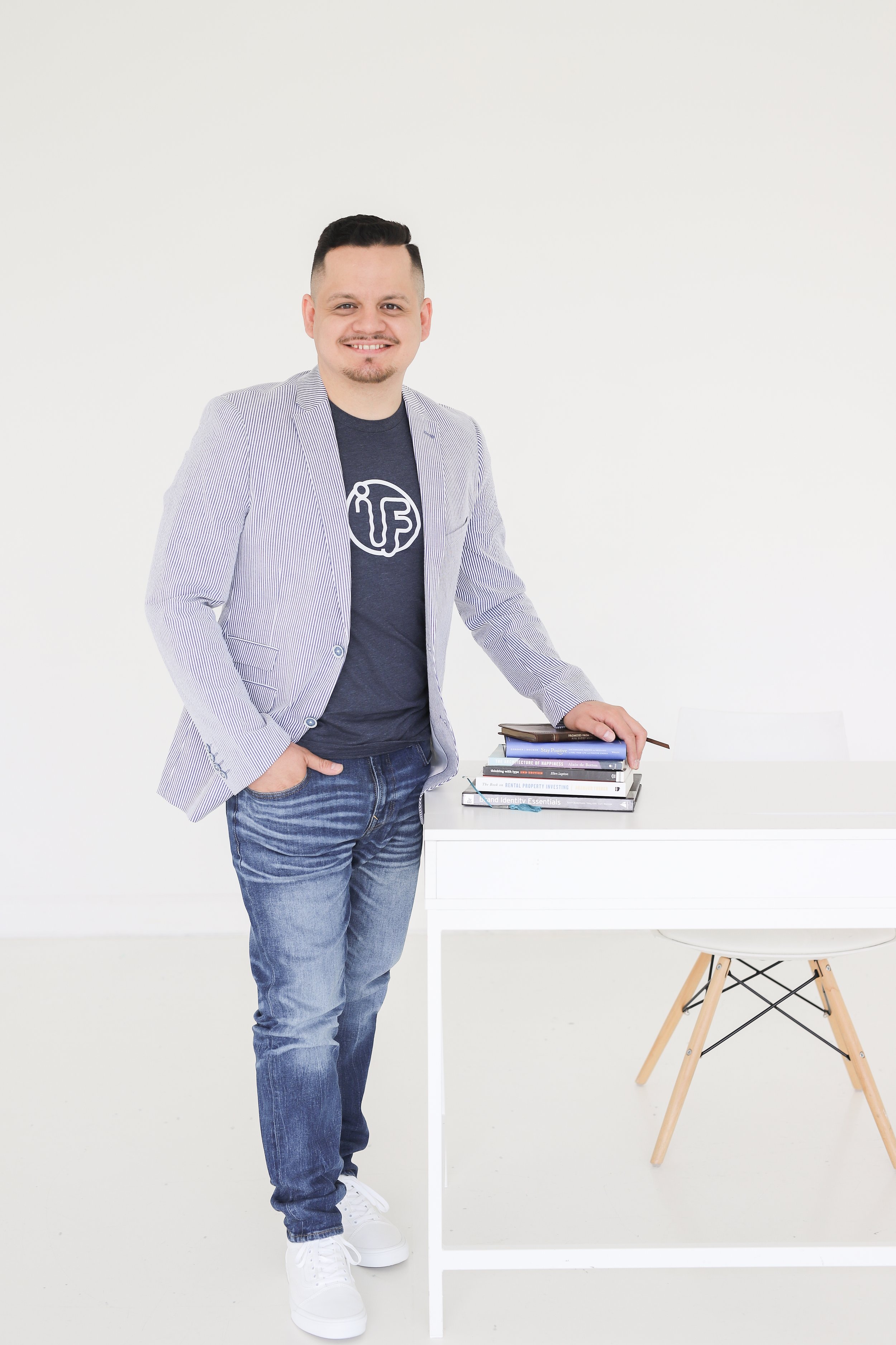 Alex Valle Mini Branding Session-22.jpg