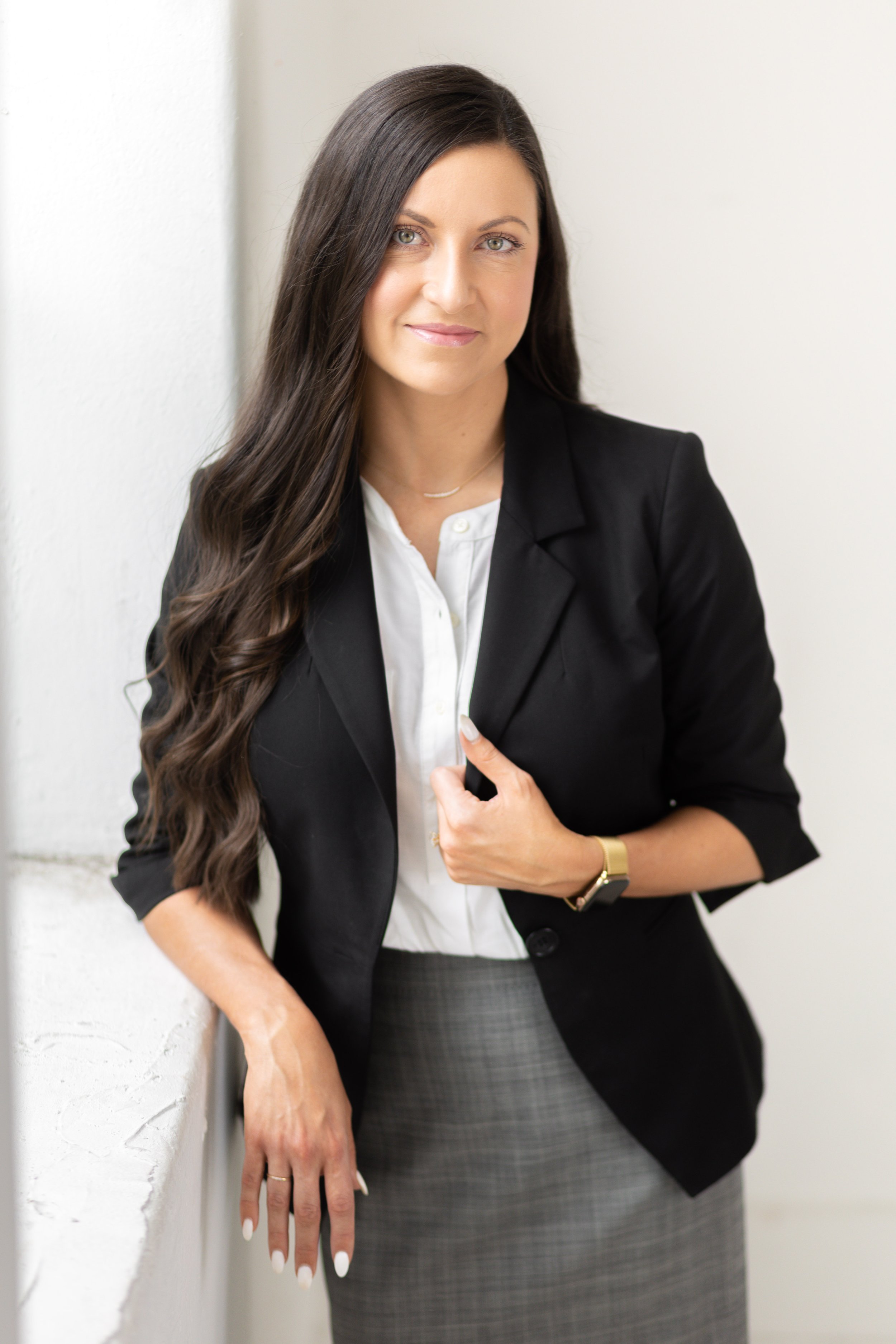 Lauren Edmisson Headshot Mini Session-16.jpg