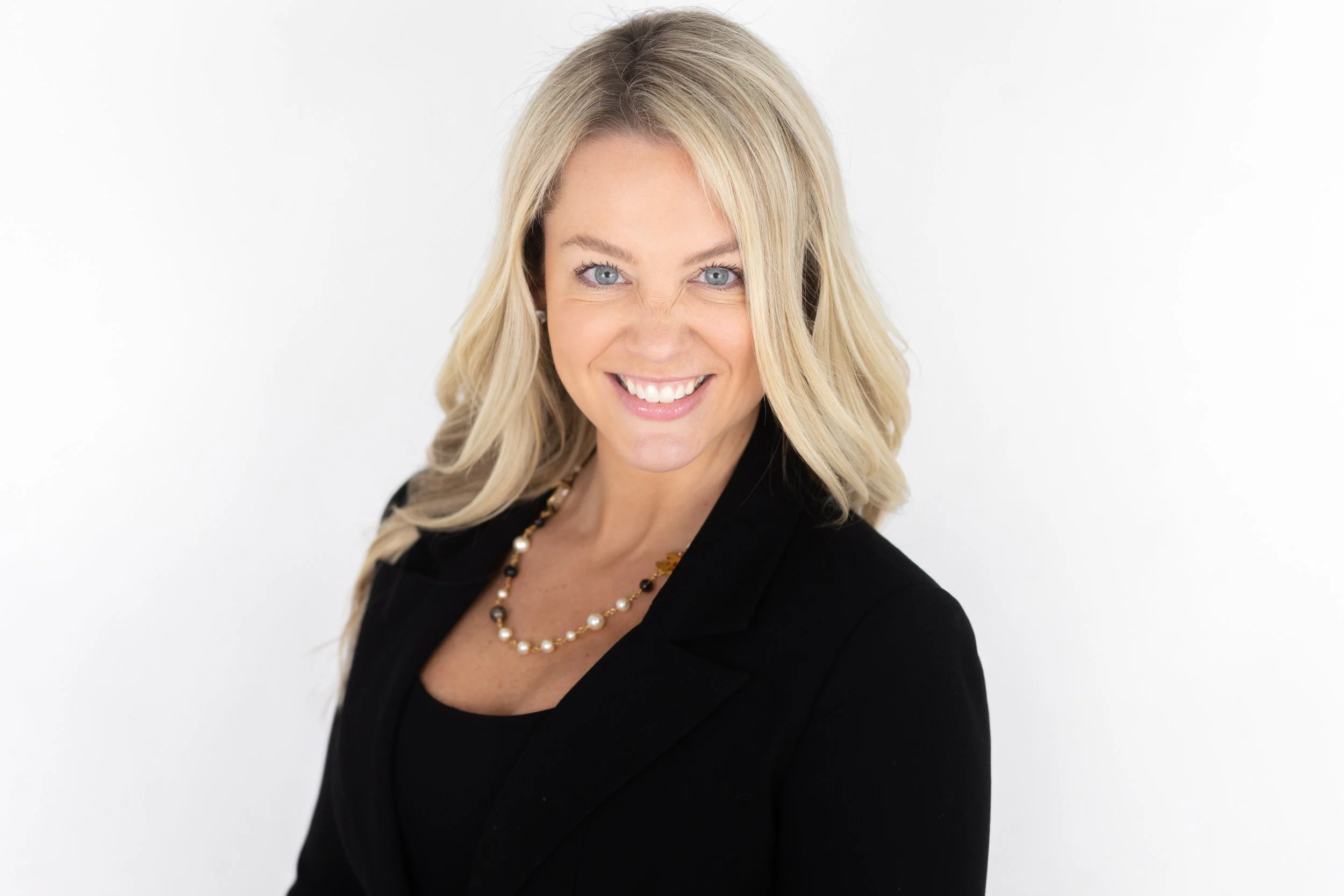 Jesselyn Hayes Headshot Mini Session-19.jpg