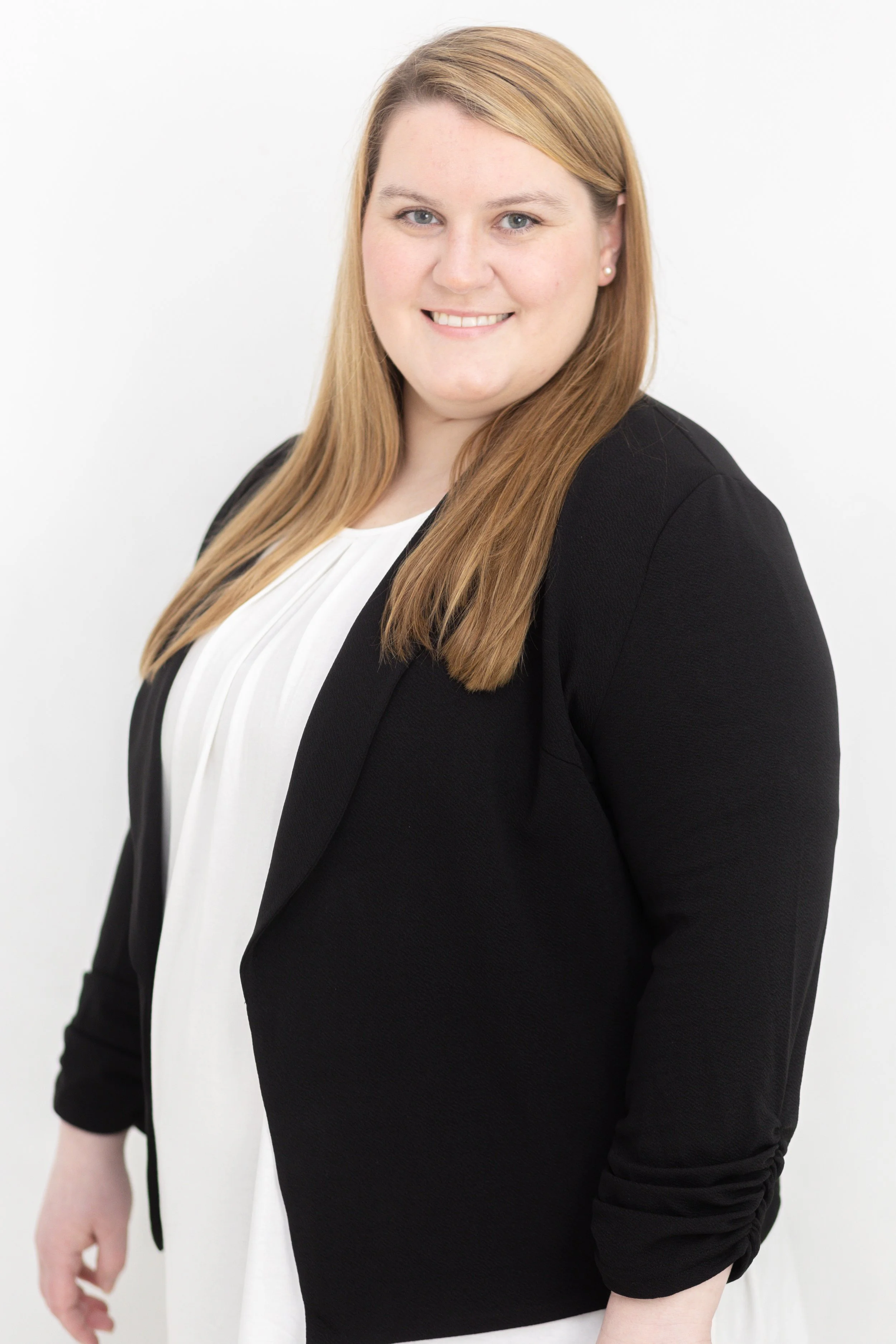 Lauren Conti Headshot Mini Session-2.jpg