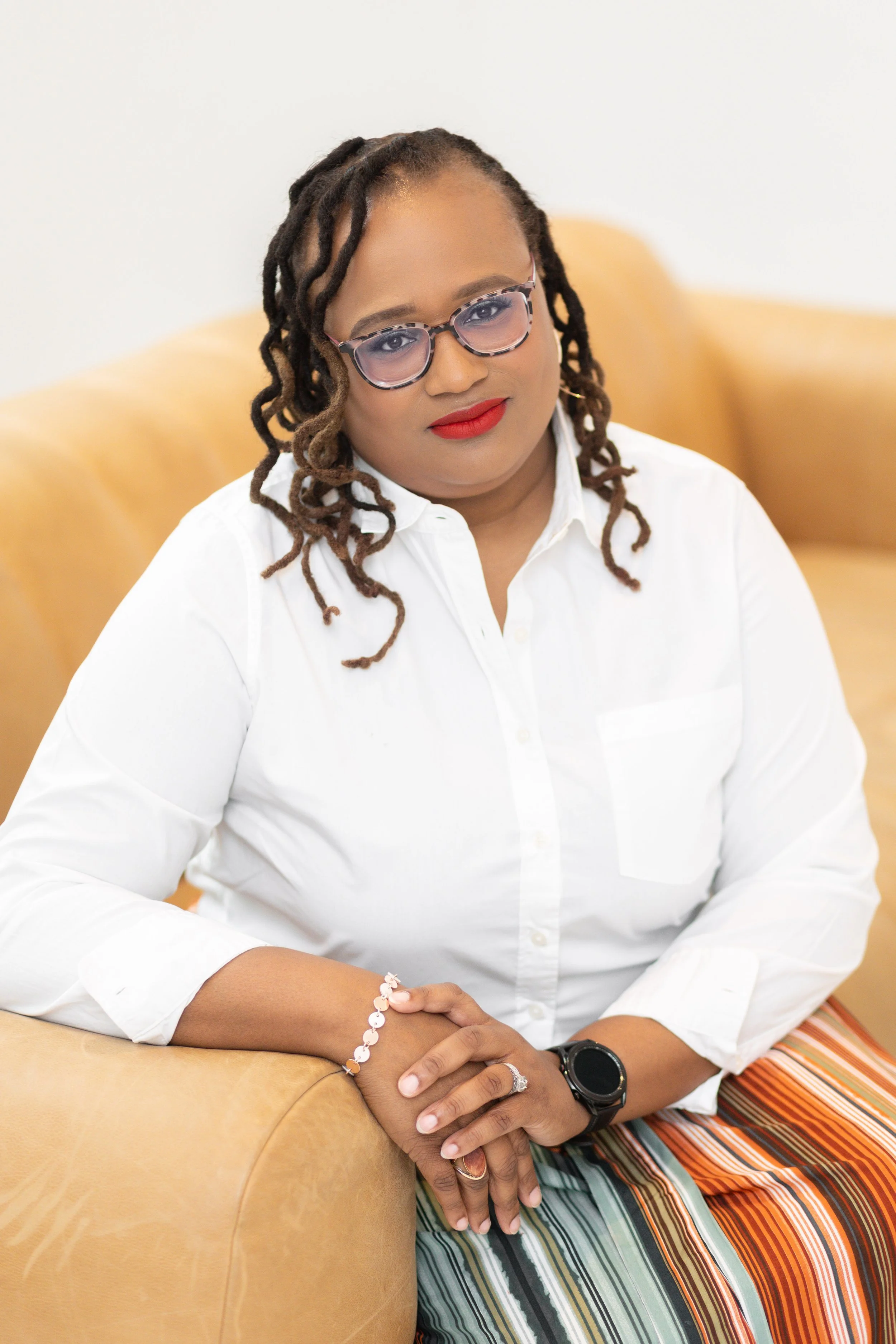 Roberta McKnight-Dupas Headshot Mini Session-16.jpg