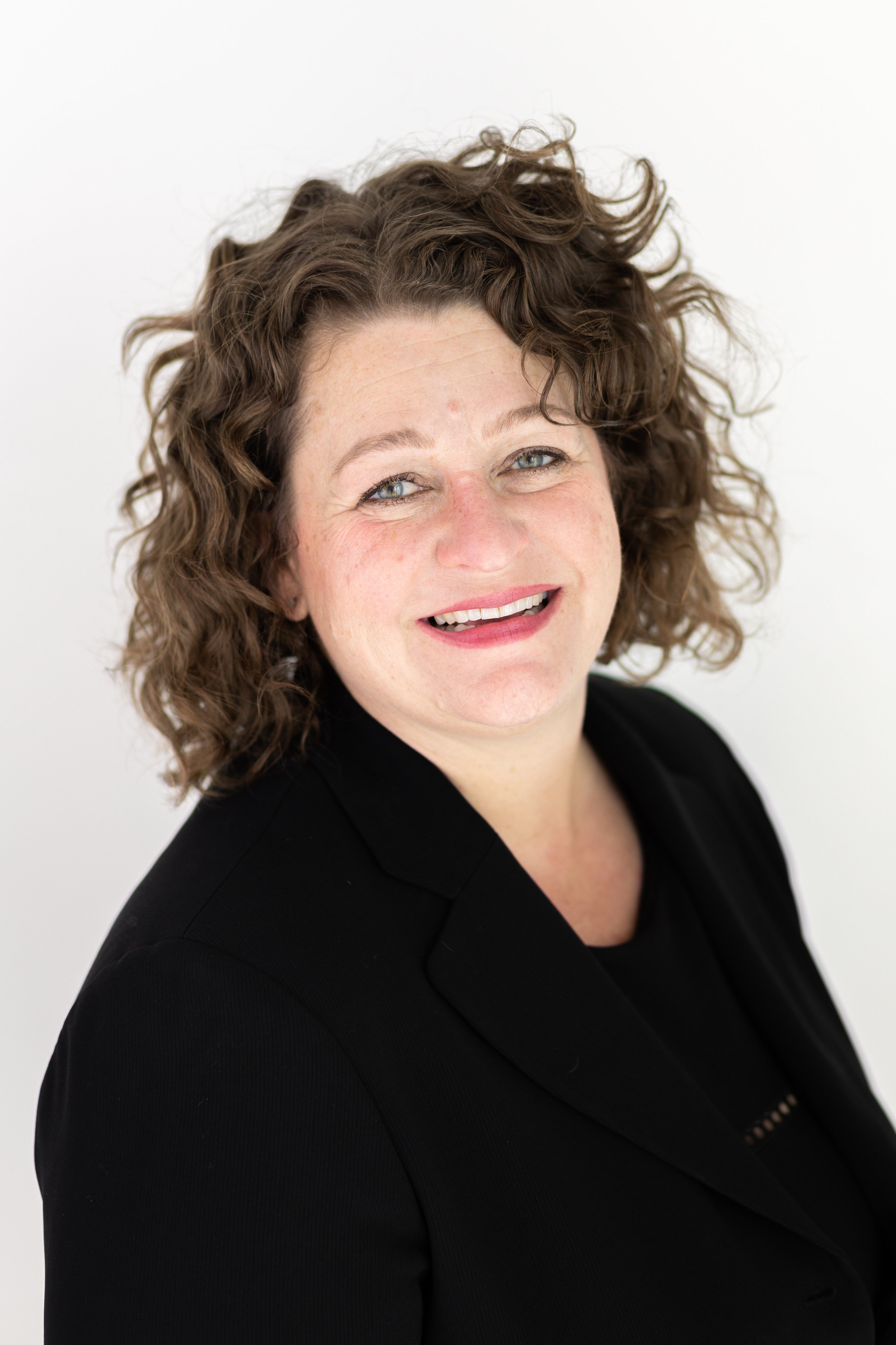 Danielle Kaya Headshot Mini Session-9.jpg