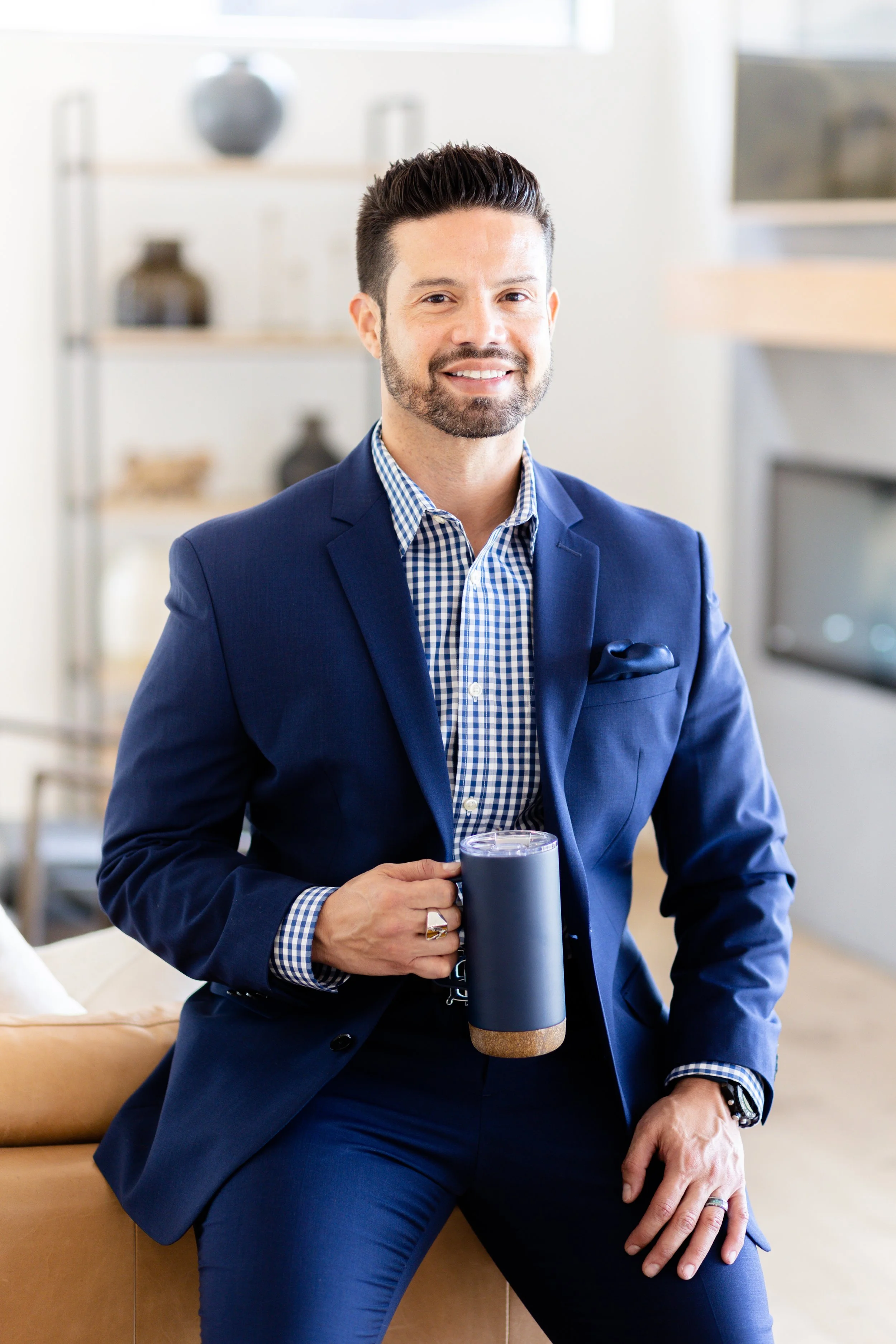 Gustavo Farrach Branding Session-103.jpg