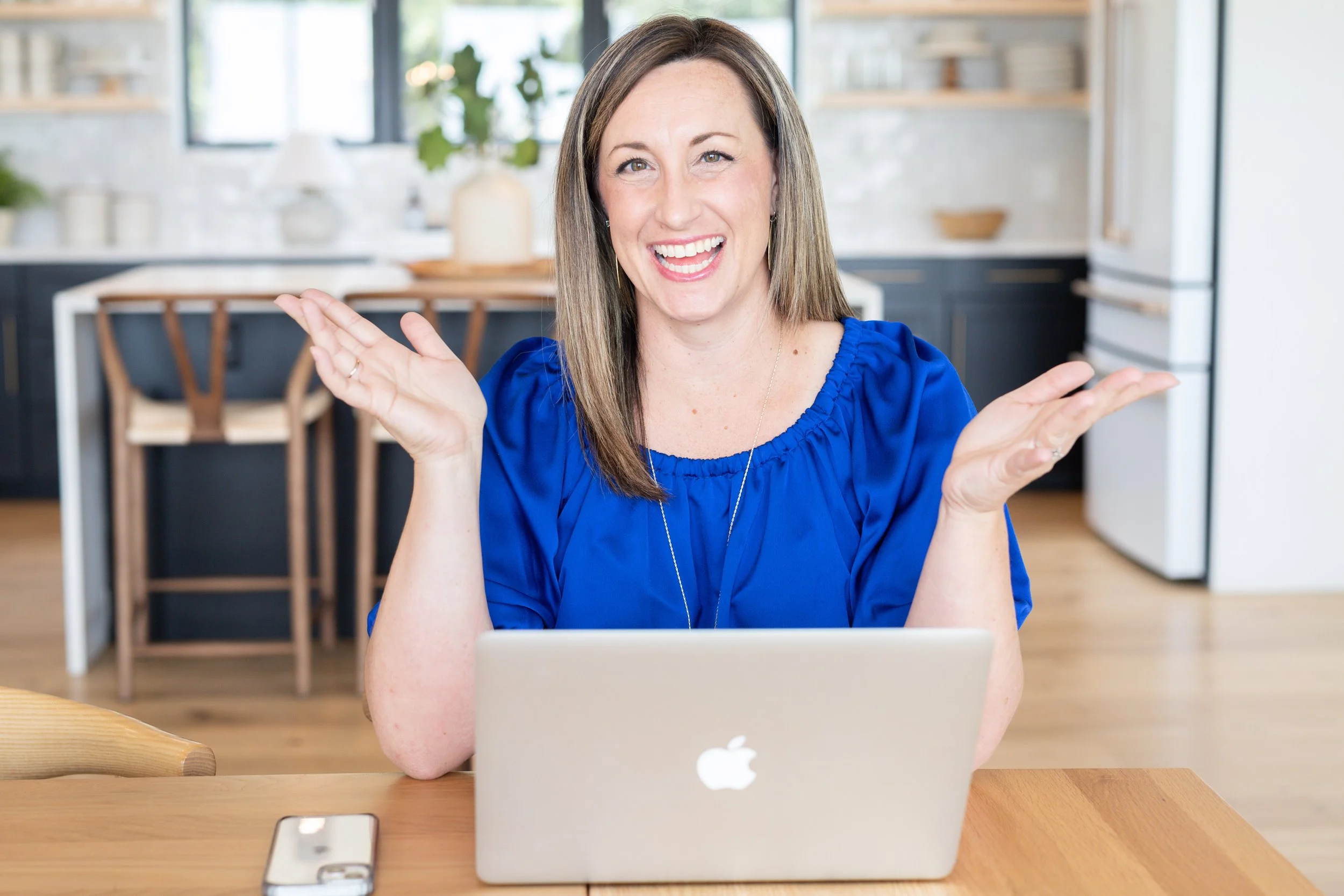 Lyndsey Monahan Branding Session-63.jpg