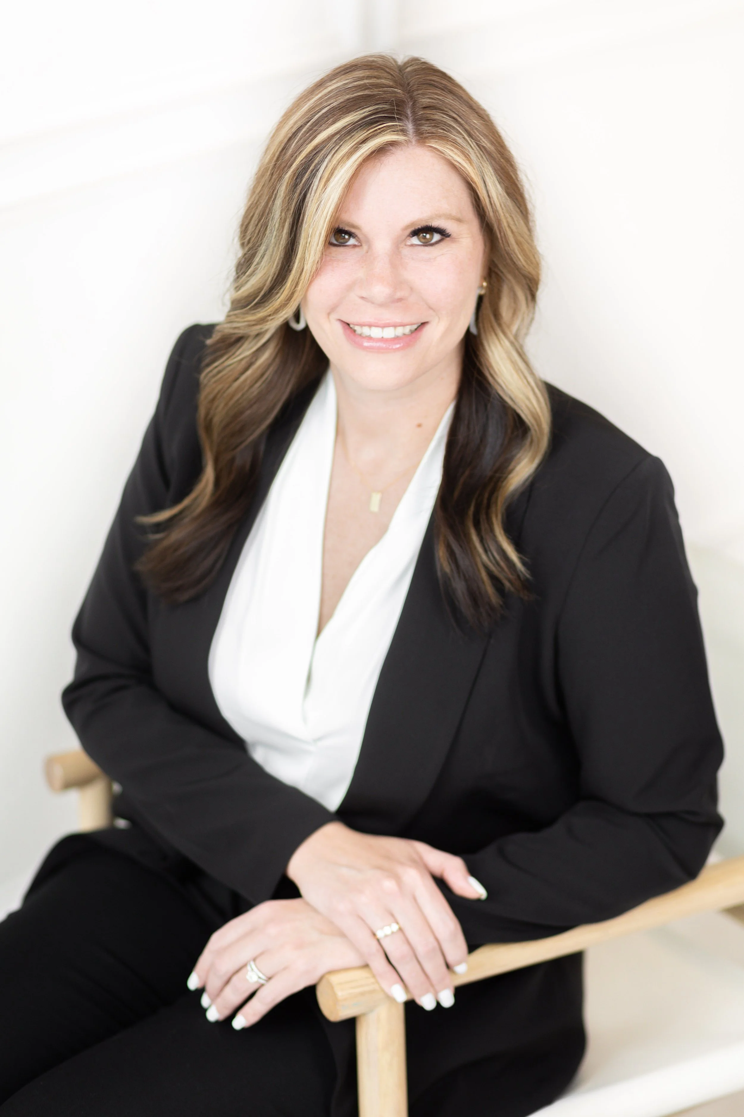 Lisa Valdez Headshot Mini Session-13.jpg