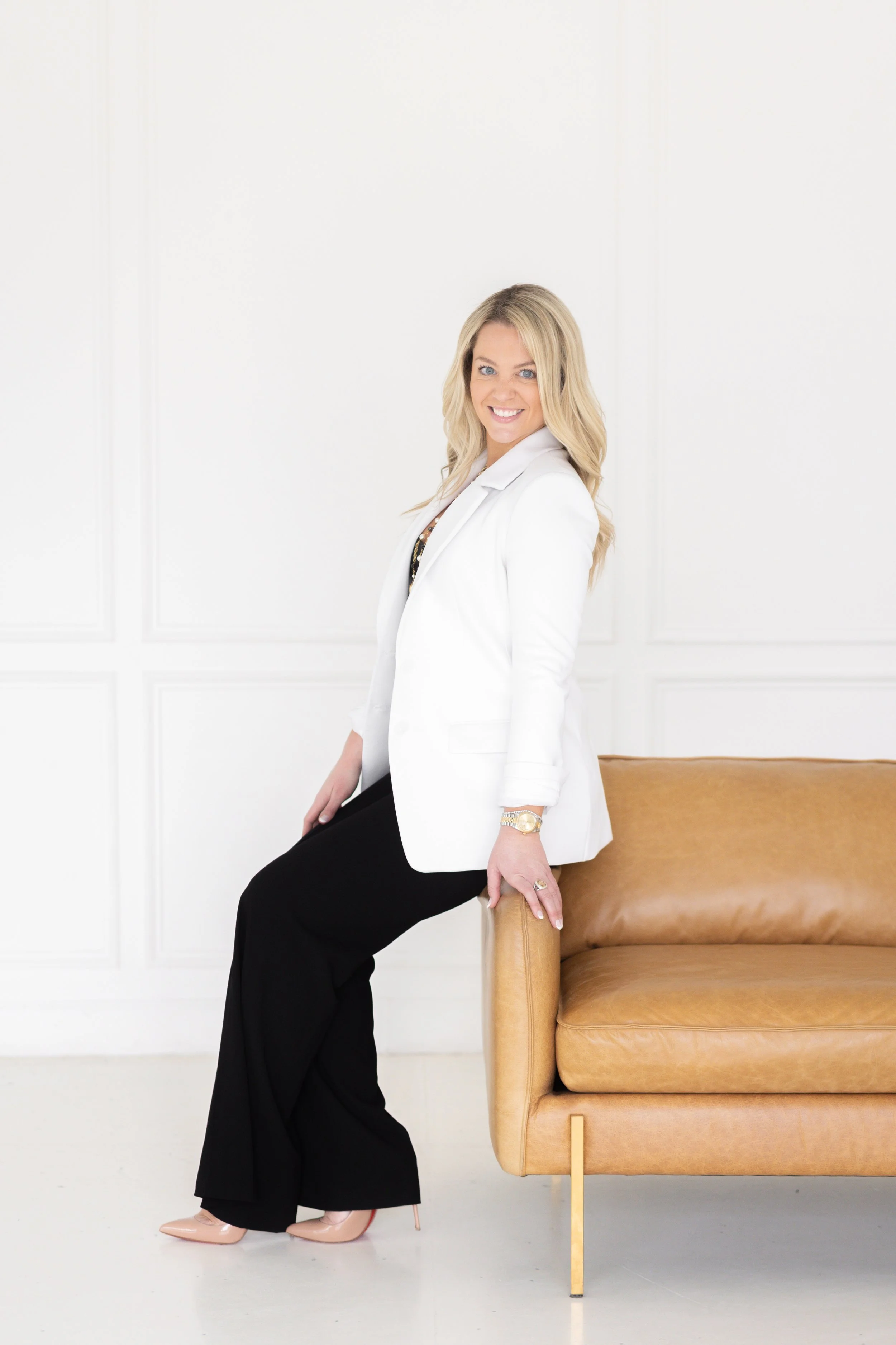 Jesselyn Hayes Headshot Mini Session-31.jpg