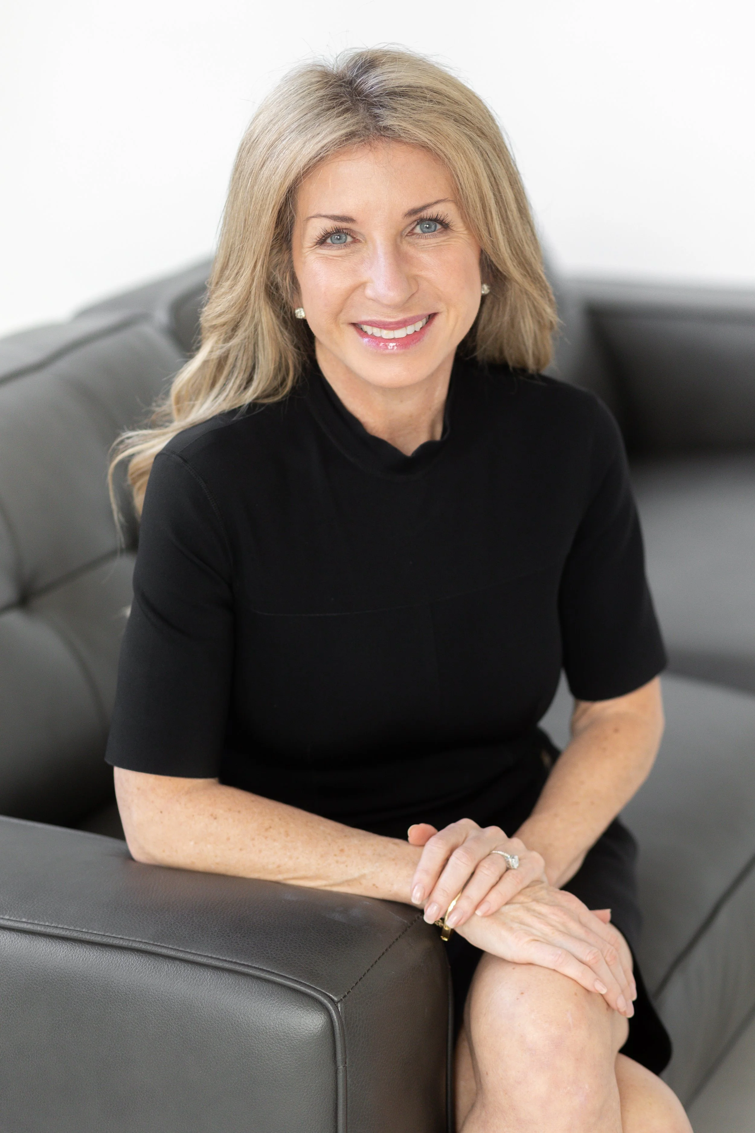 Penny Johnson Headshot Mini Session-20.jpg