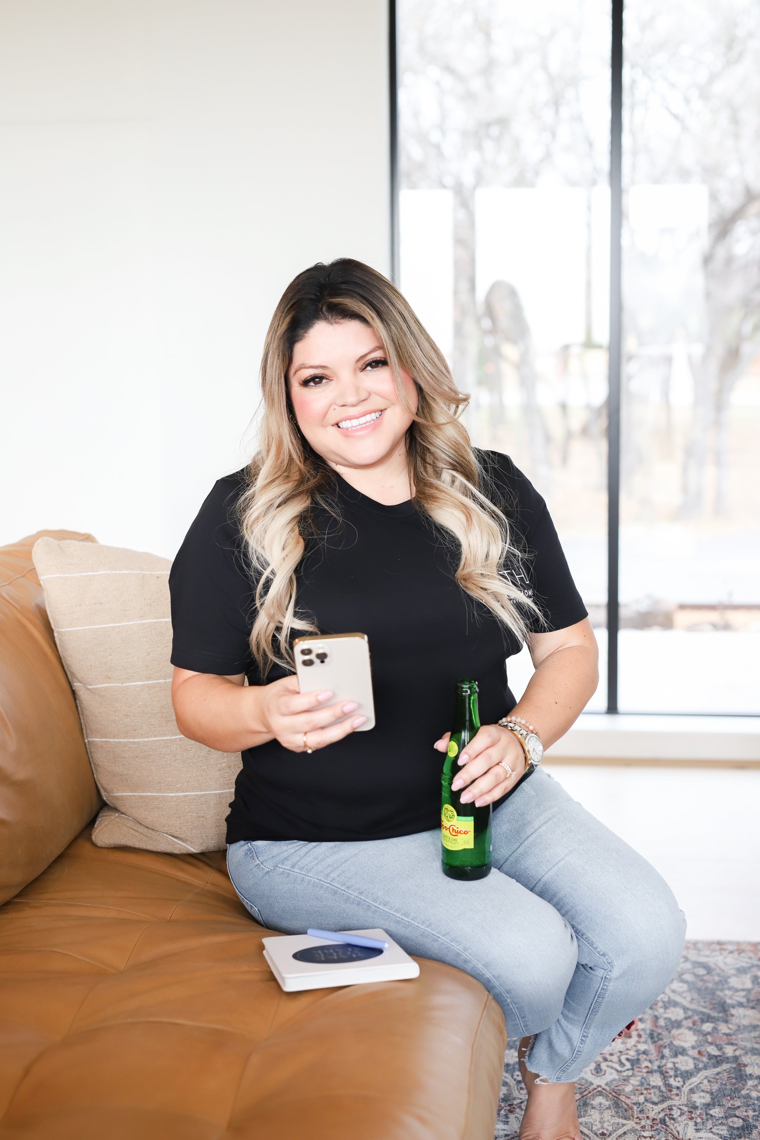 Venesa Acosta Branding Session-66.jpg