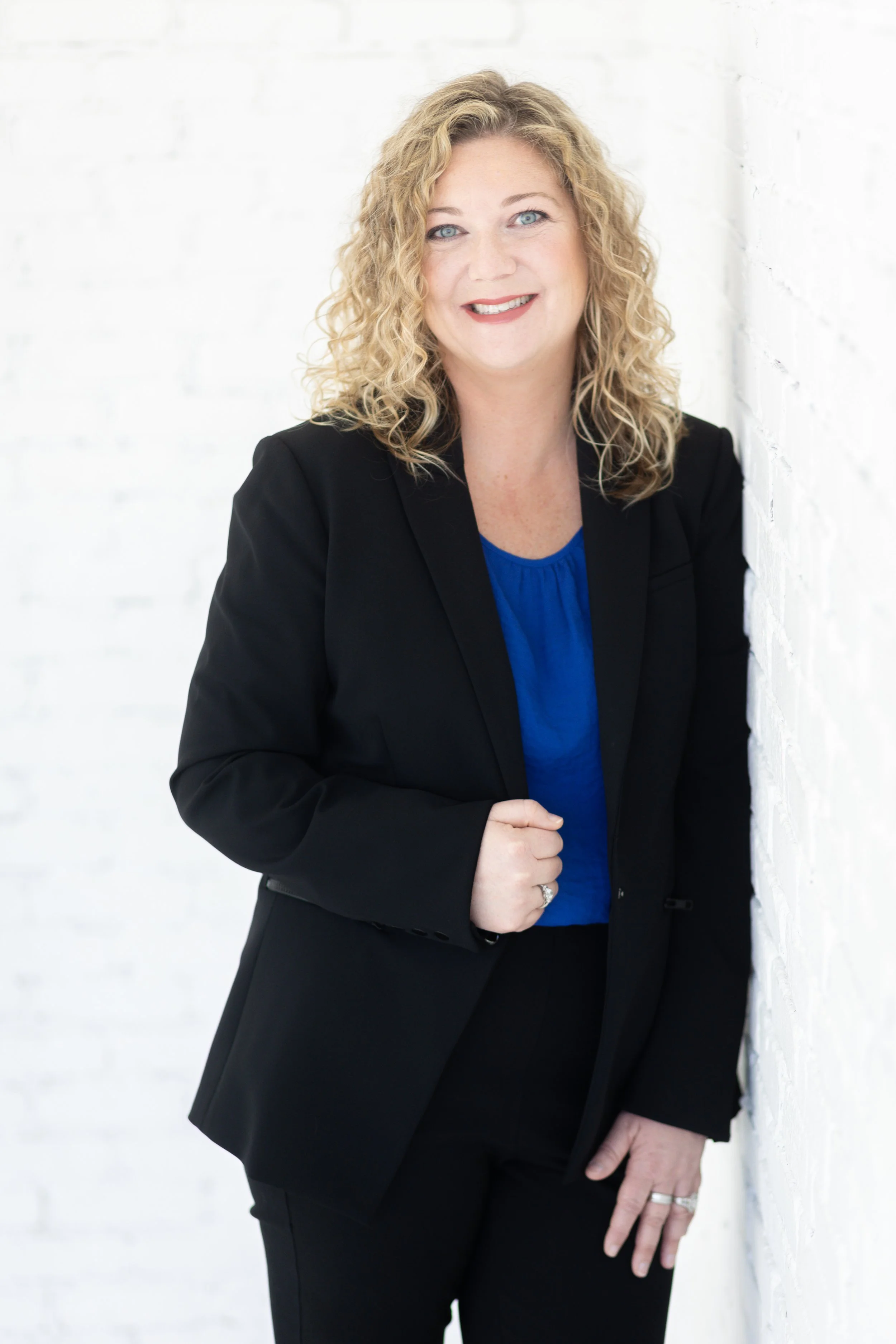 Rachael Kelly Headshot Mini Session-13.jpg