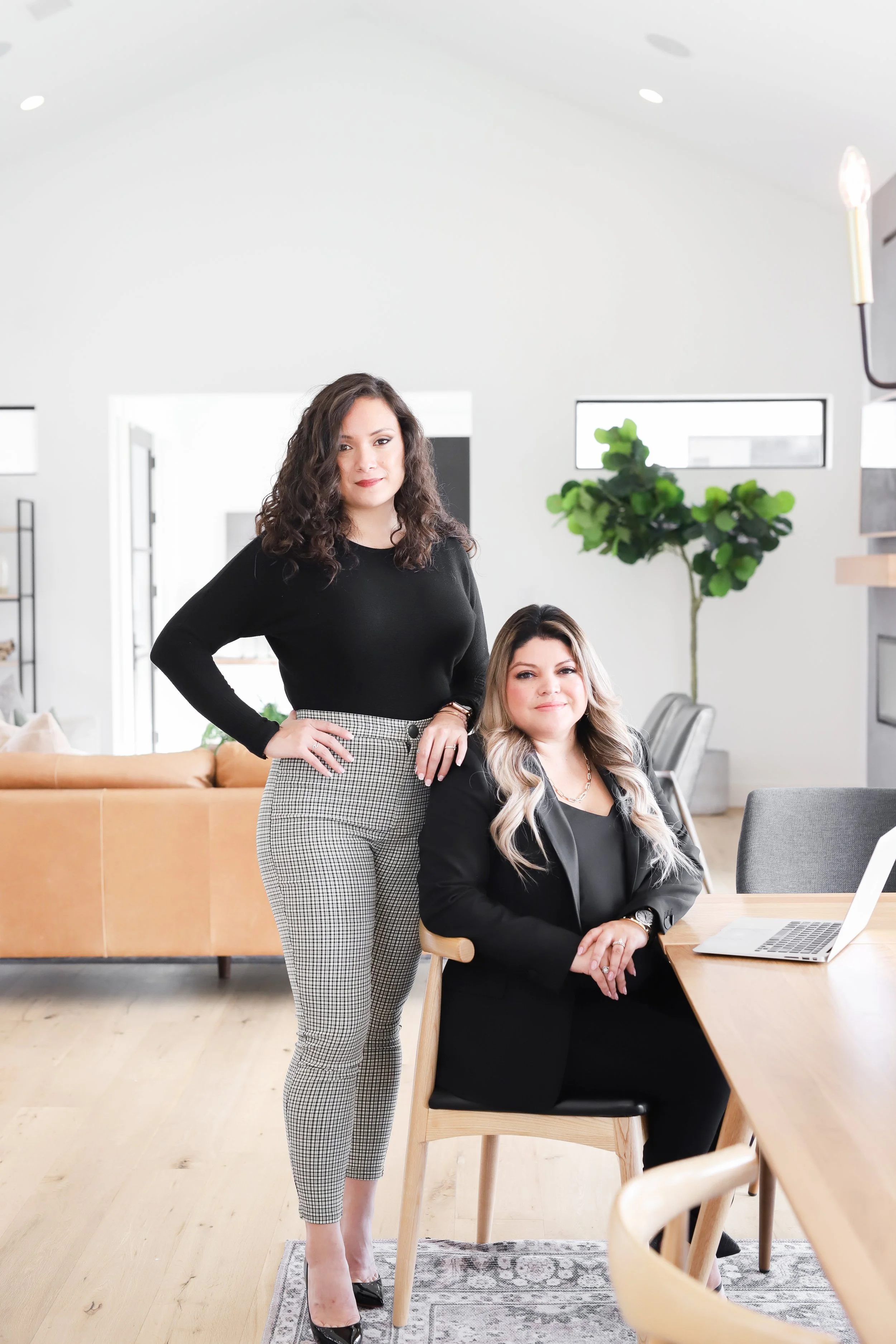 Venesa Acosta Branding Session-37.jpg