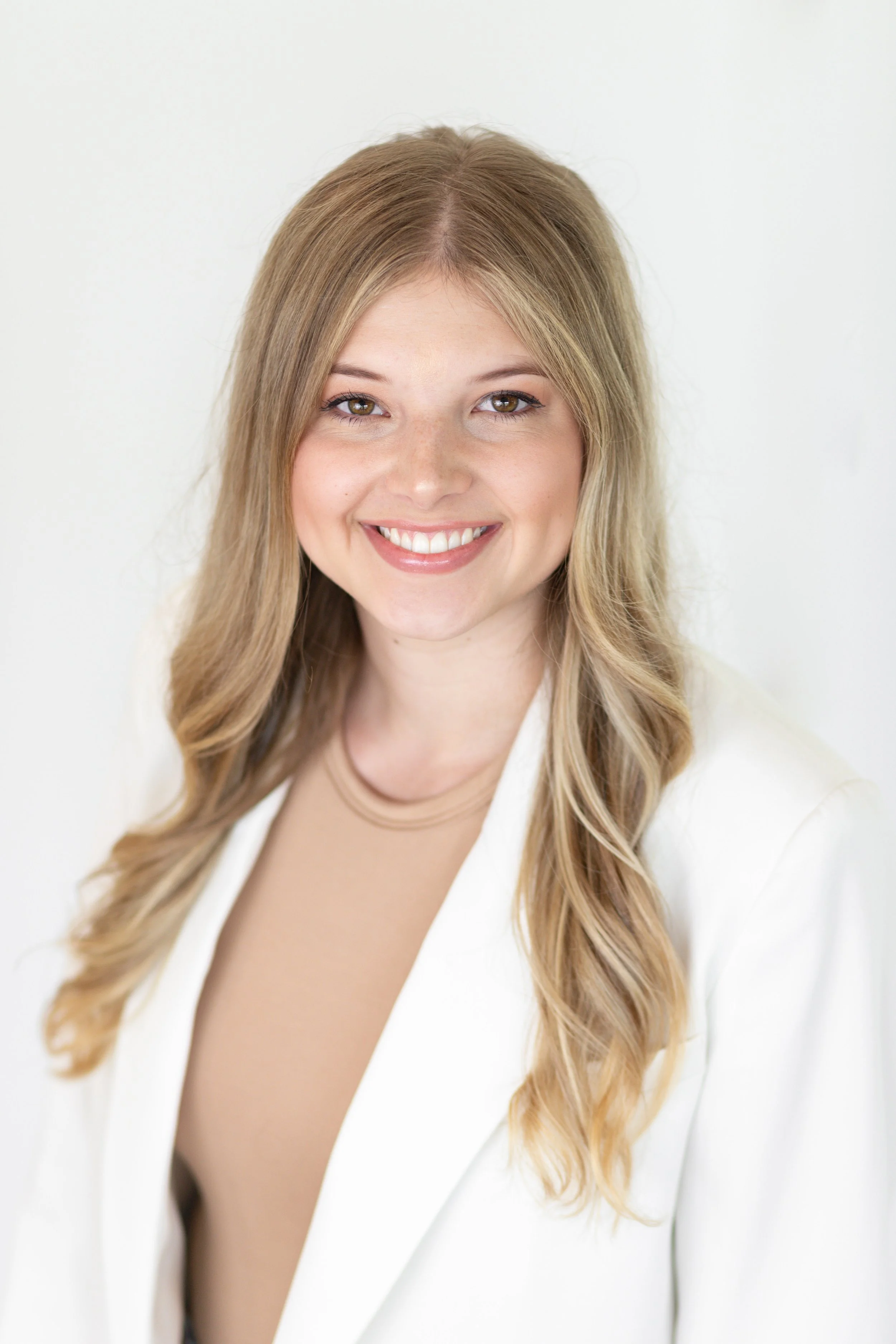 Courtney Forsberg Branding Session-1.jpg