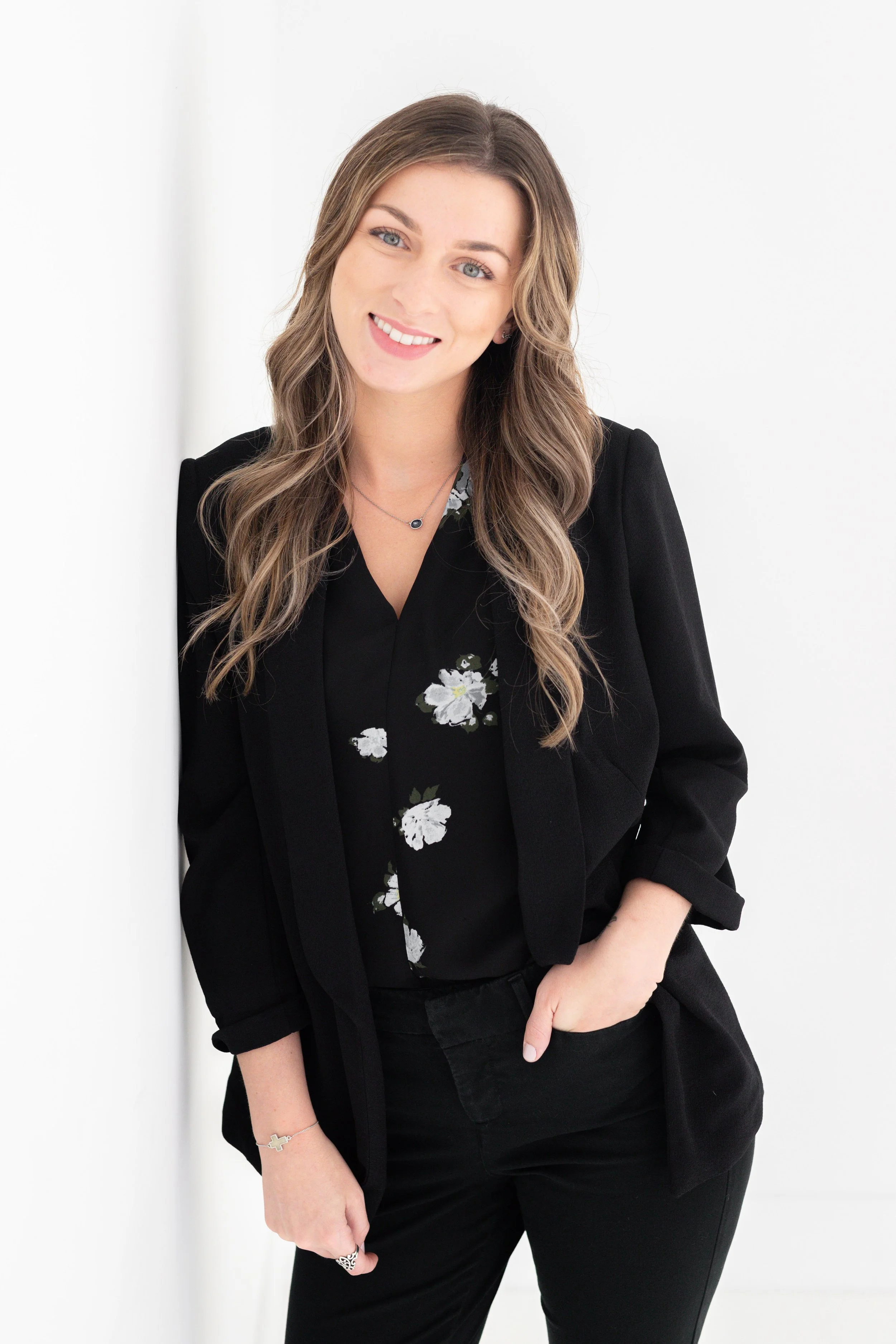 Maddie Tedder Headshot Mini Sesion-35.jpg