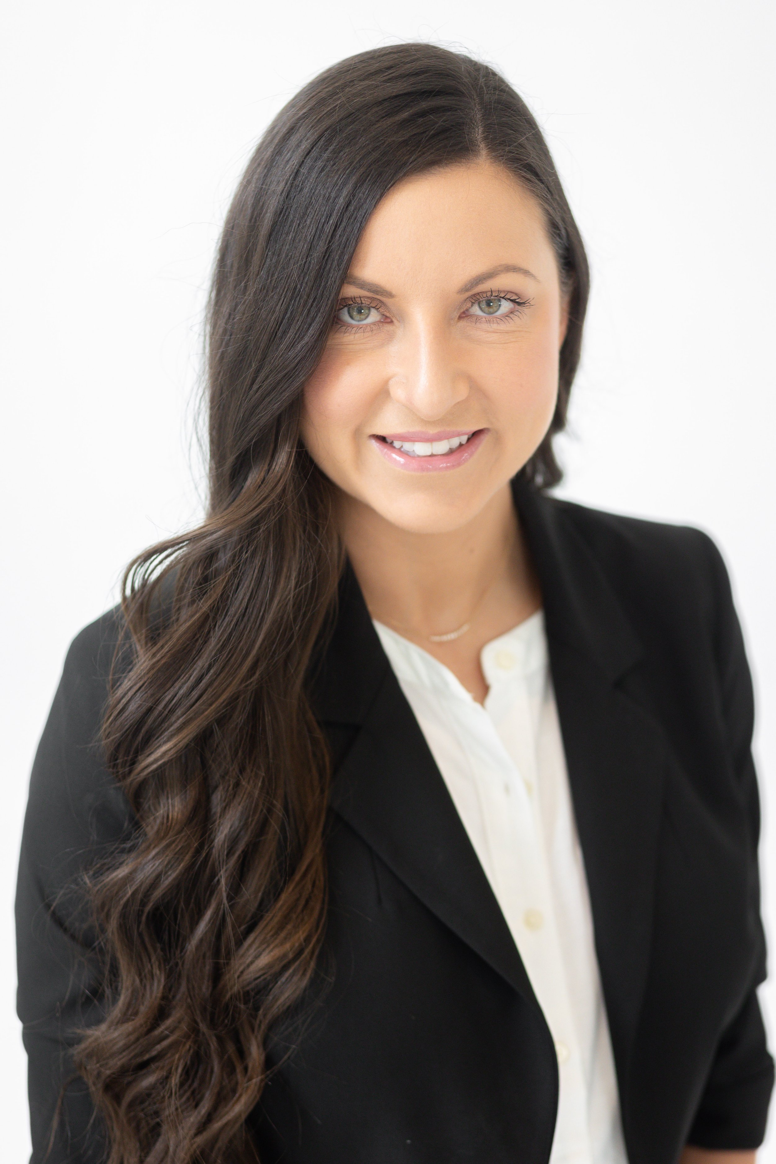 Lauren Edmisson Headshot Mini Session-2.jpg