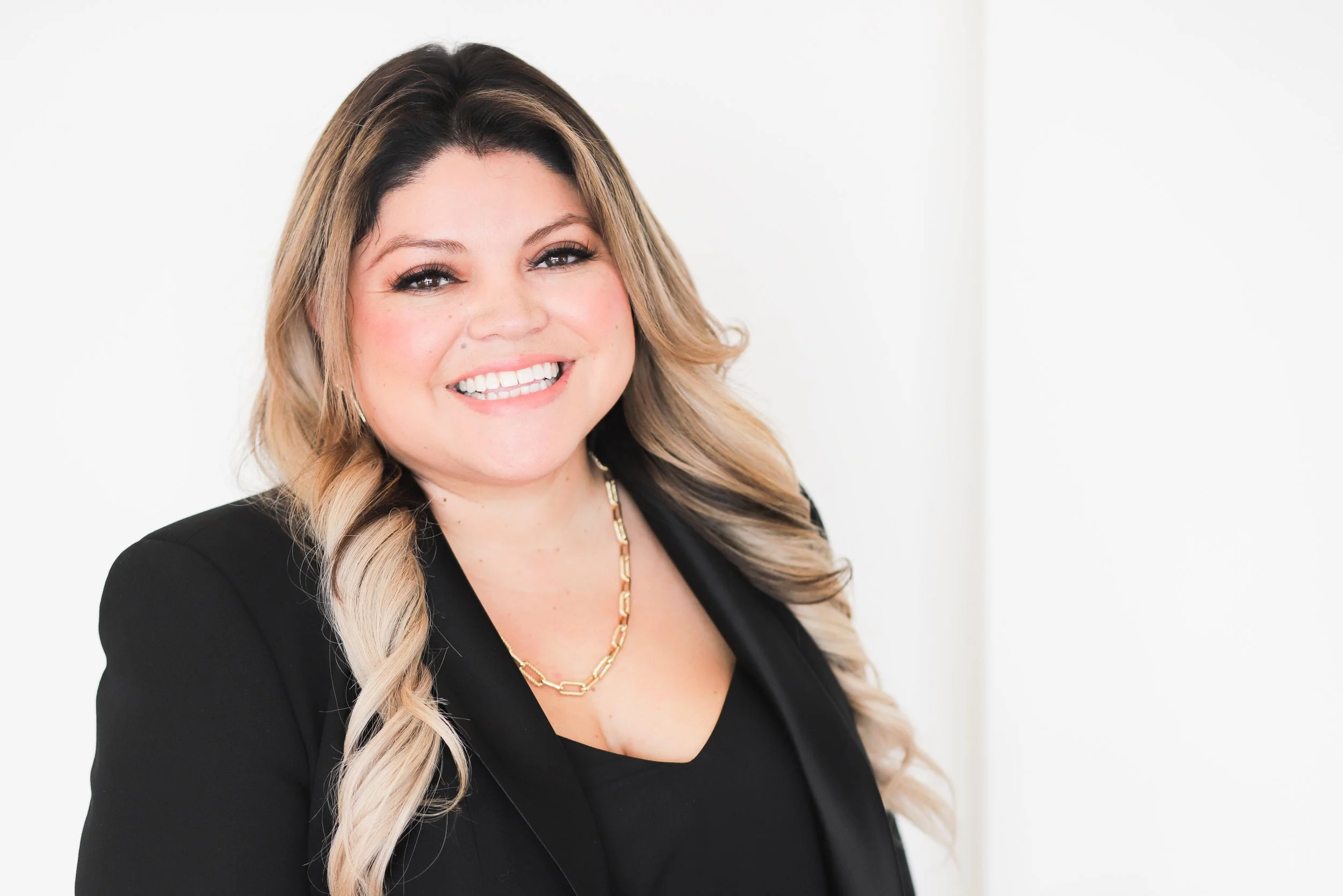 Venesa Acosta Branding Session-5.jpg