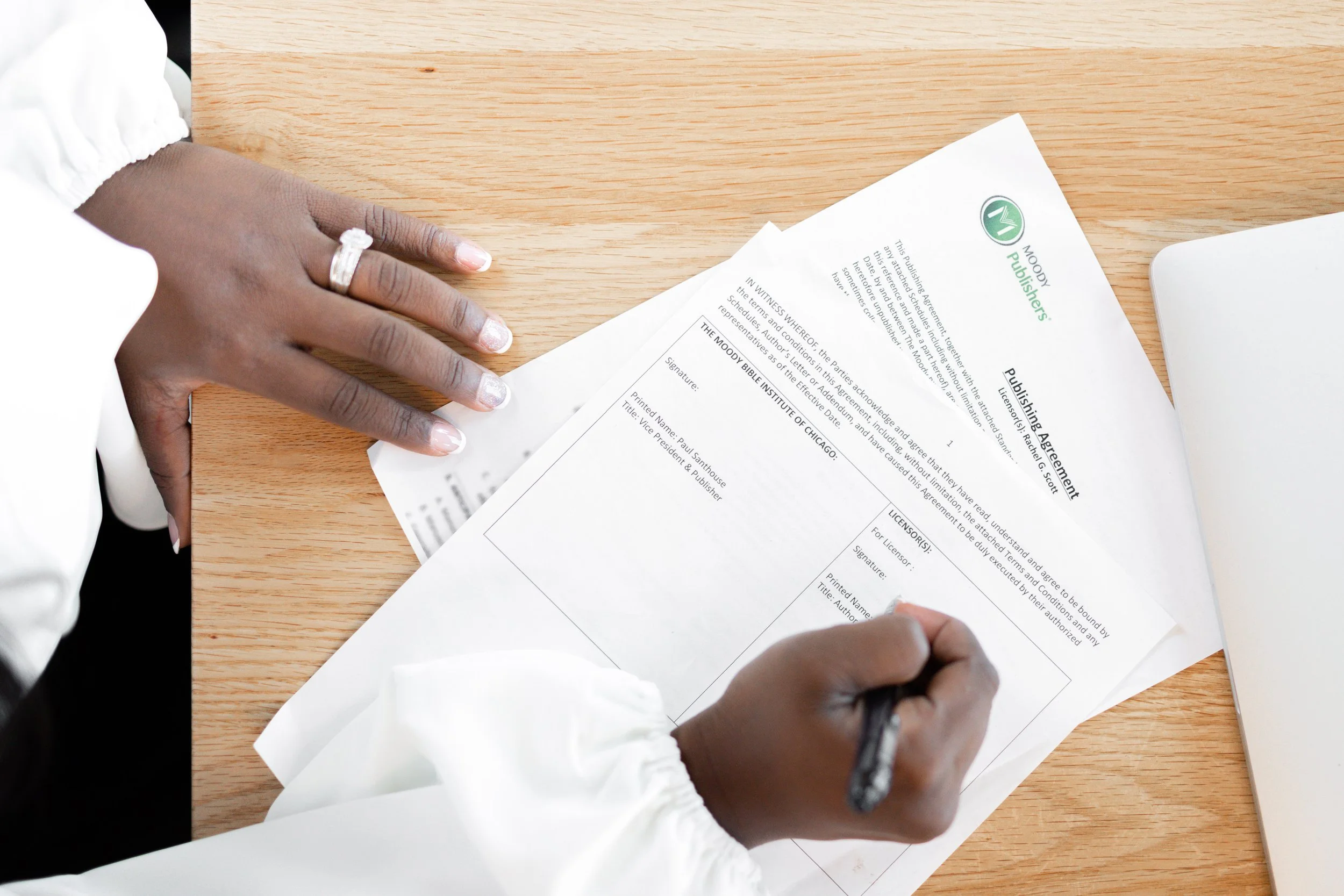 Courtnaye Richard Branding Session-7.jpg