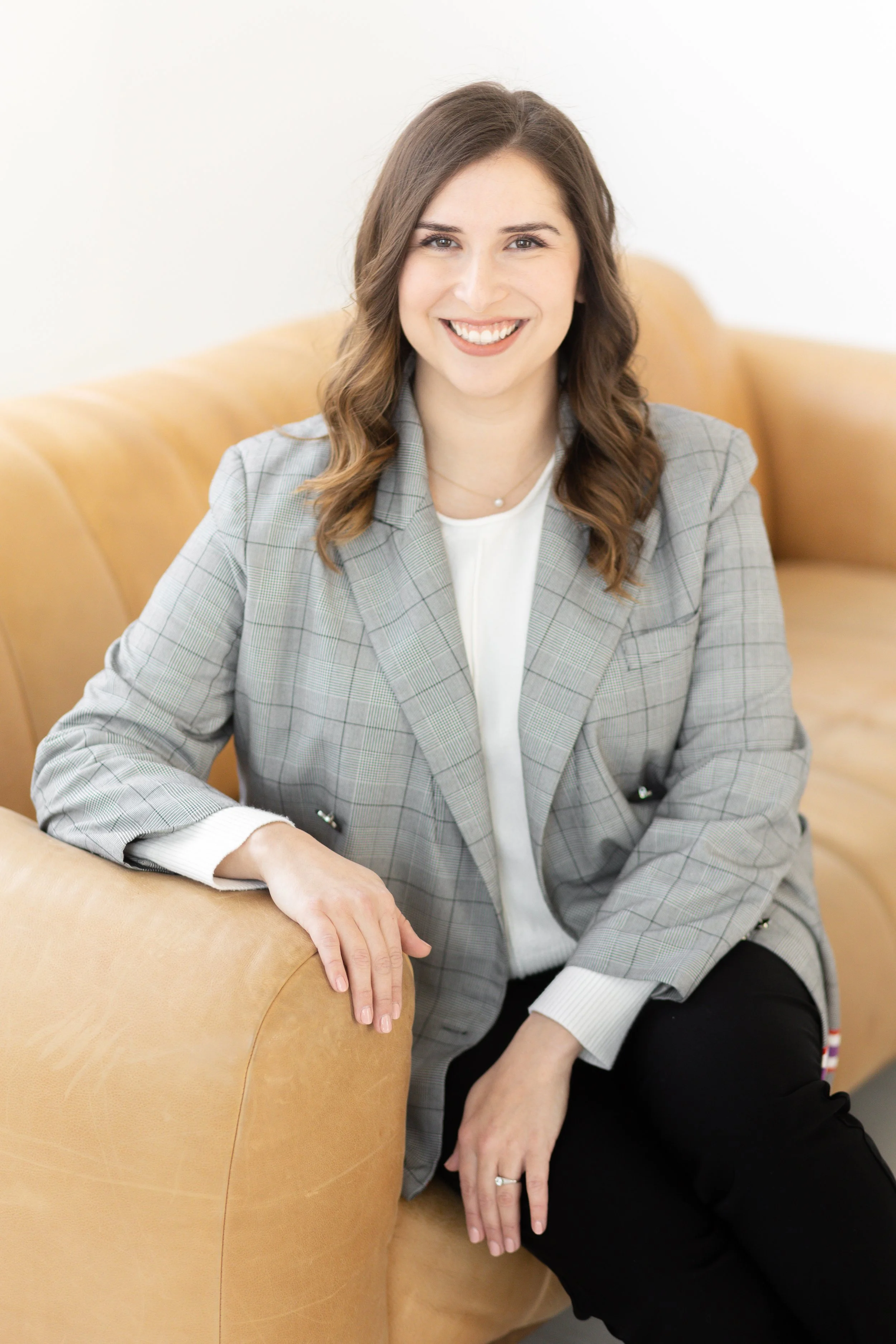 Andrea Thorne-Thomsen Headshot Mini Session-22.jpg