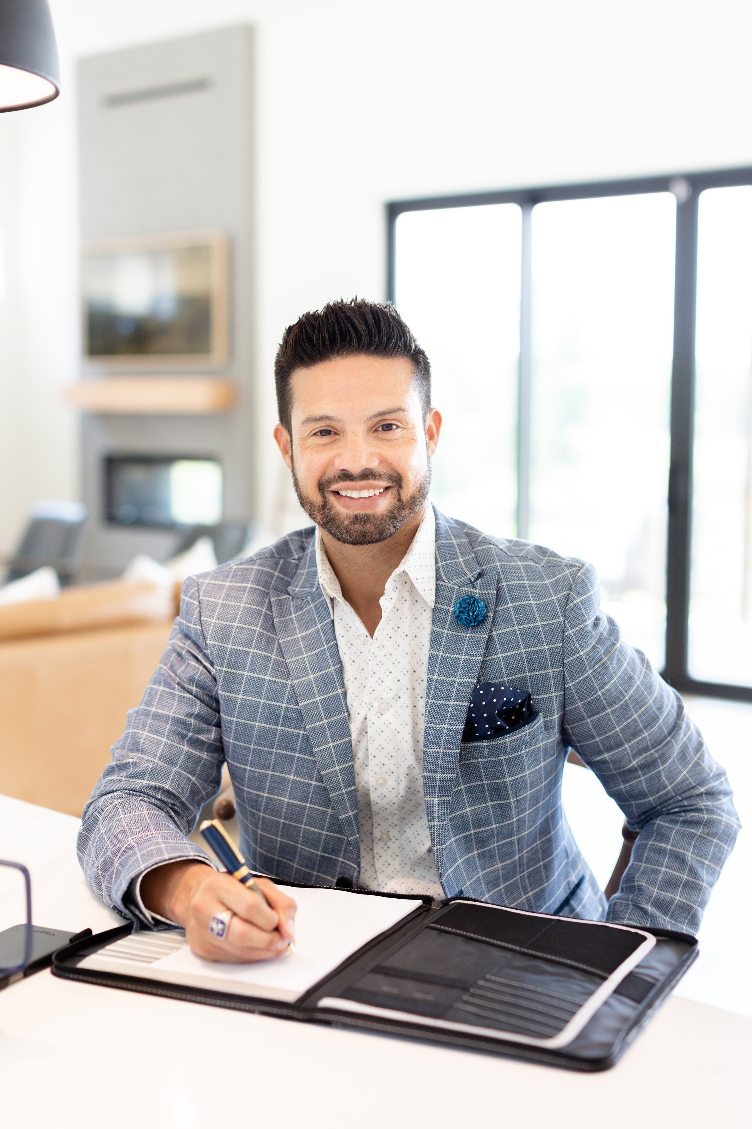 Gustavo Farrach Branding Session-137.jpg