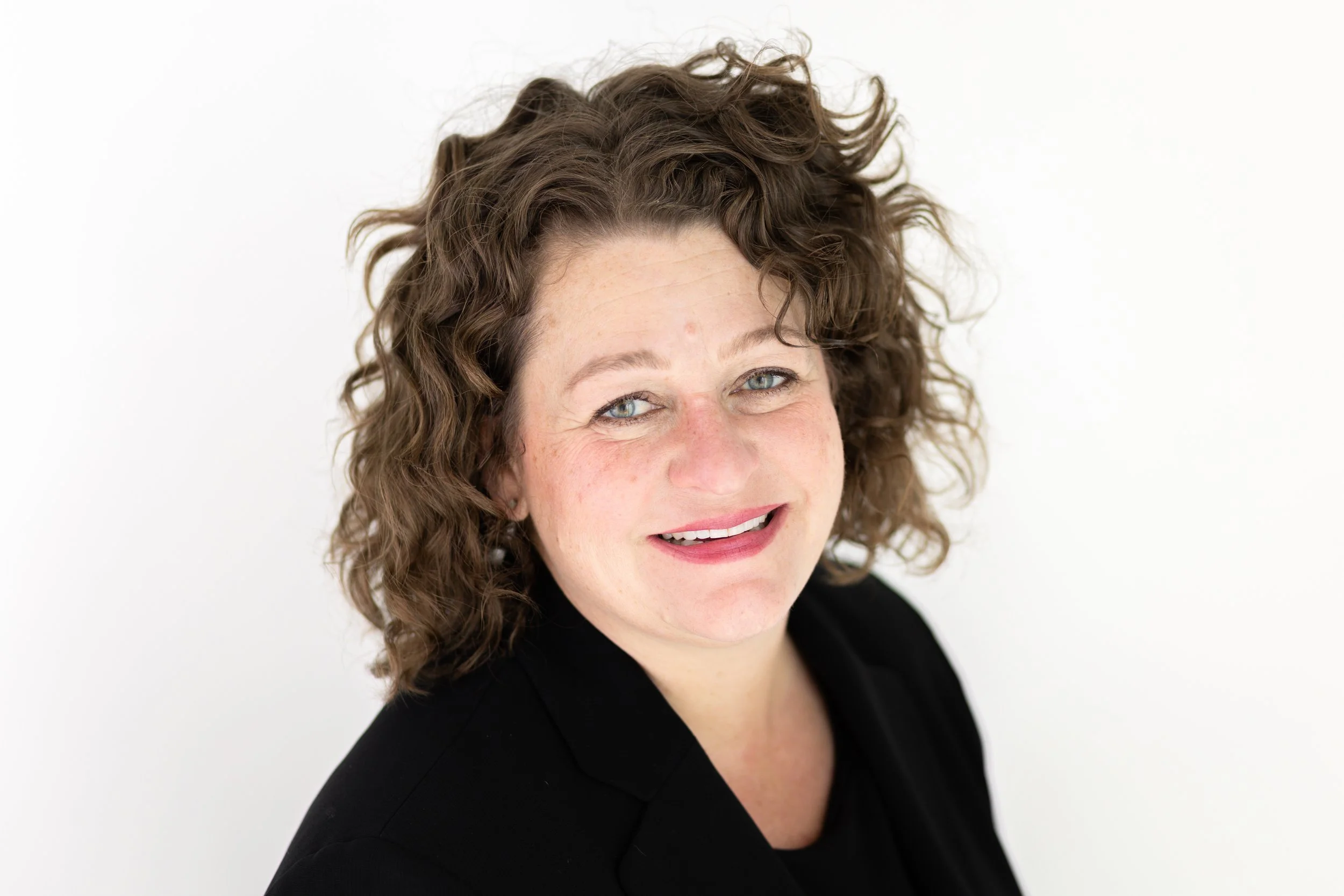 Danielle Kaya Headshot Mini Session-11.jpg