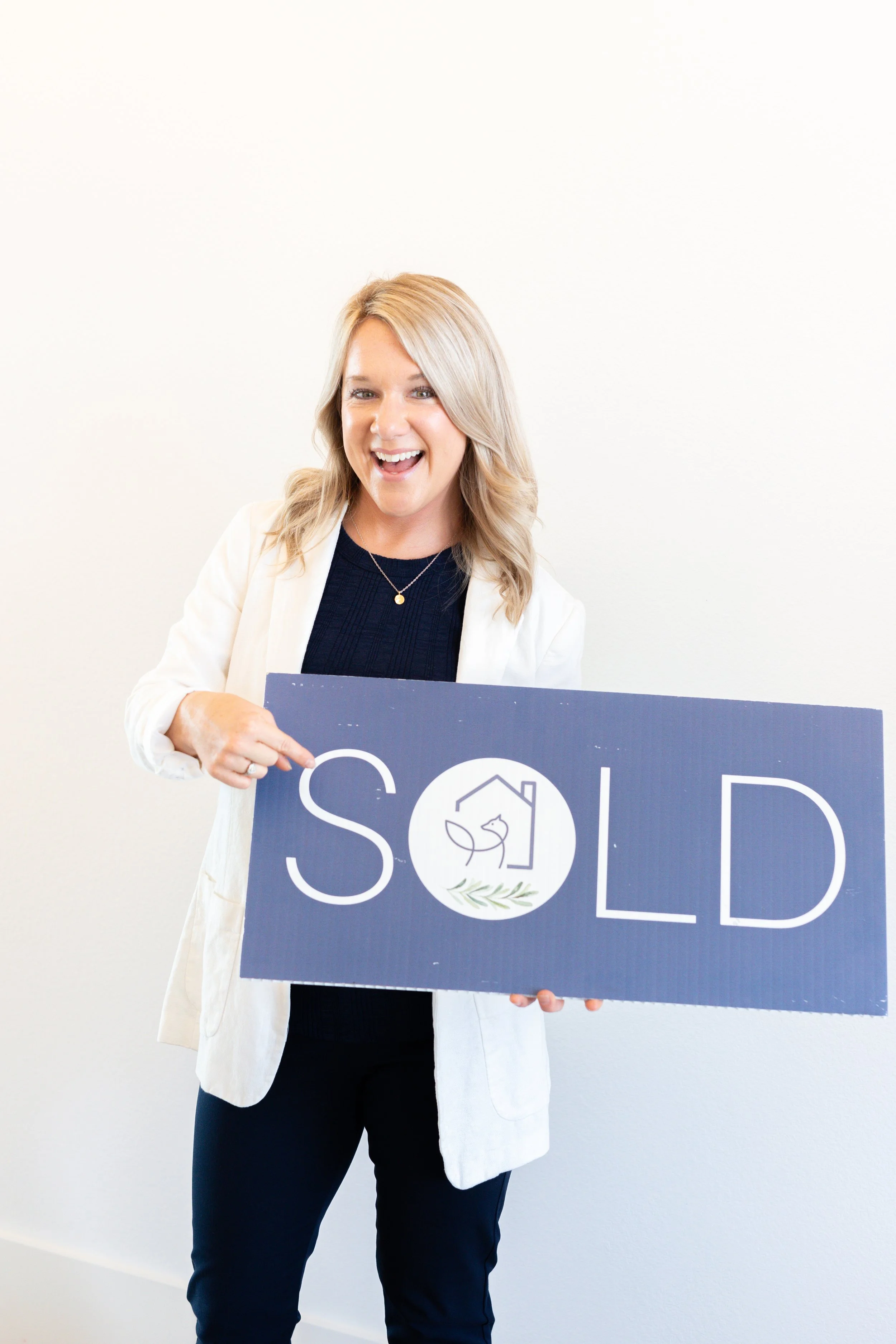 Tomie Fox Branding Session-66.jpg