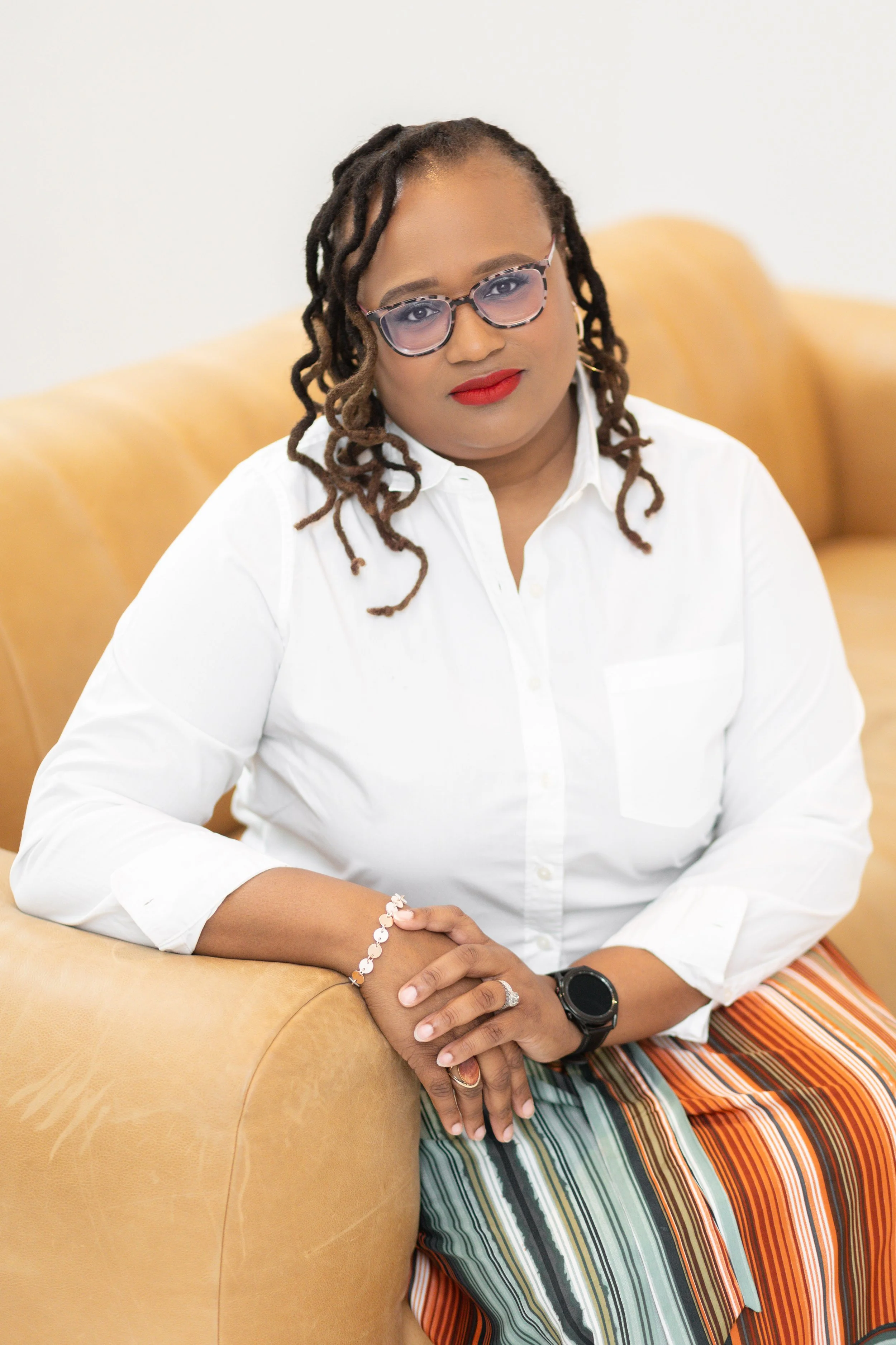 Roberta McKnight-Dupas Headshot Mini Session-15.jpg