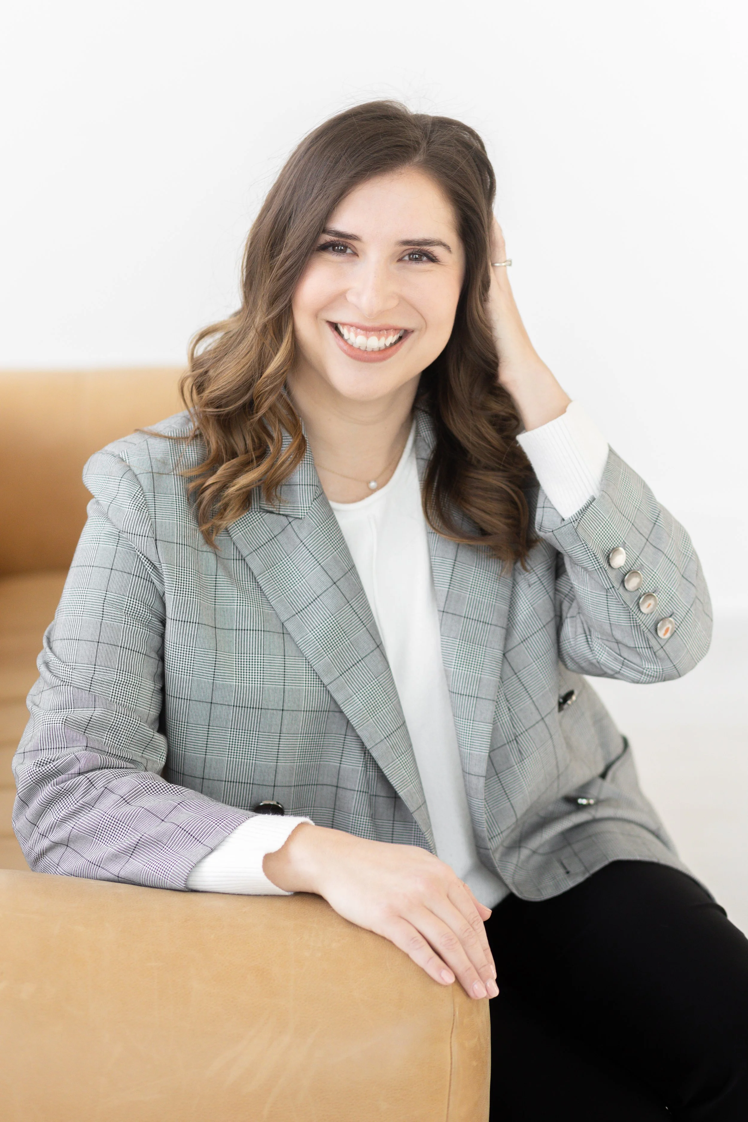 Andrea Thorne-Thomsen Headshot Mini Session-20.jpg