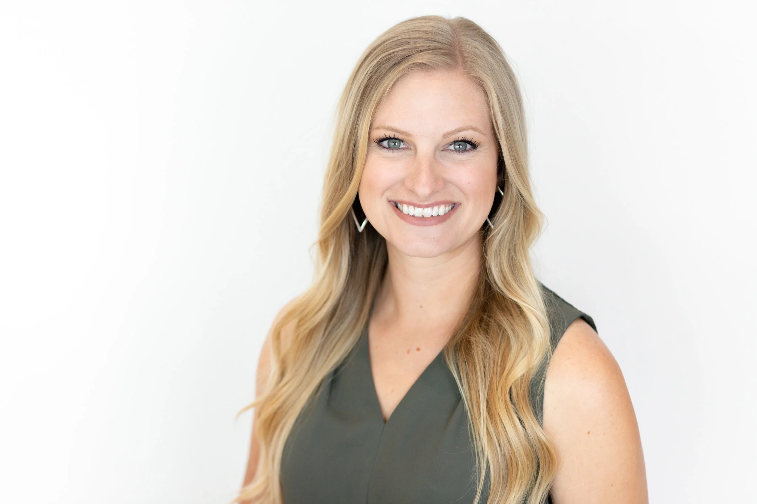 Tomie Fox Branding Session-3.jpg