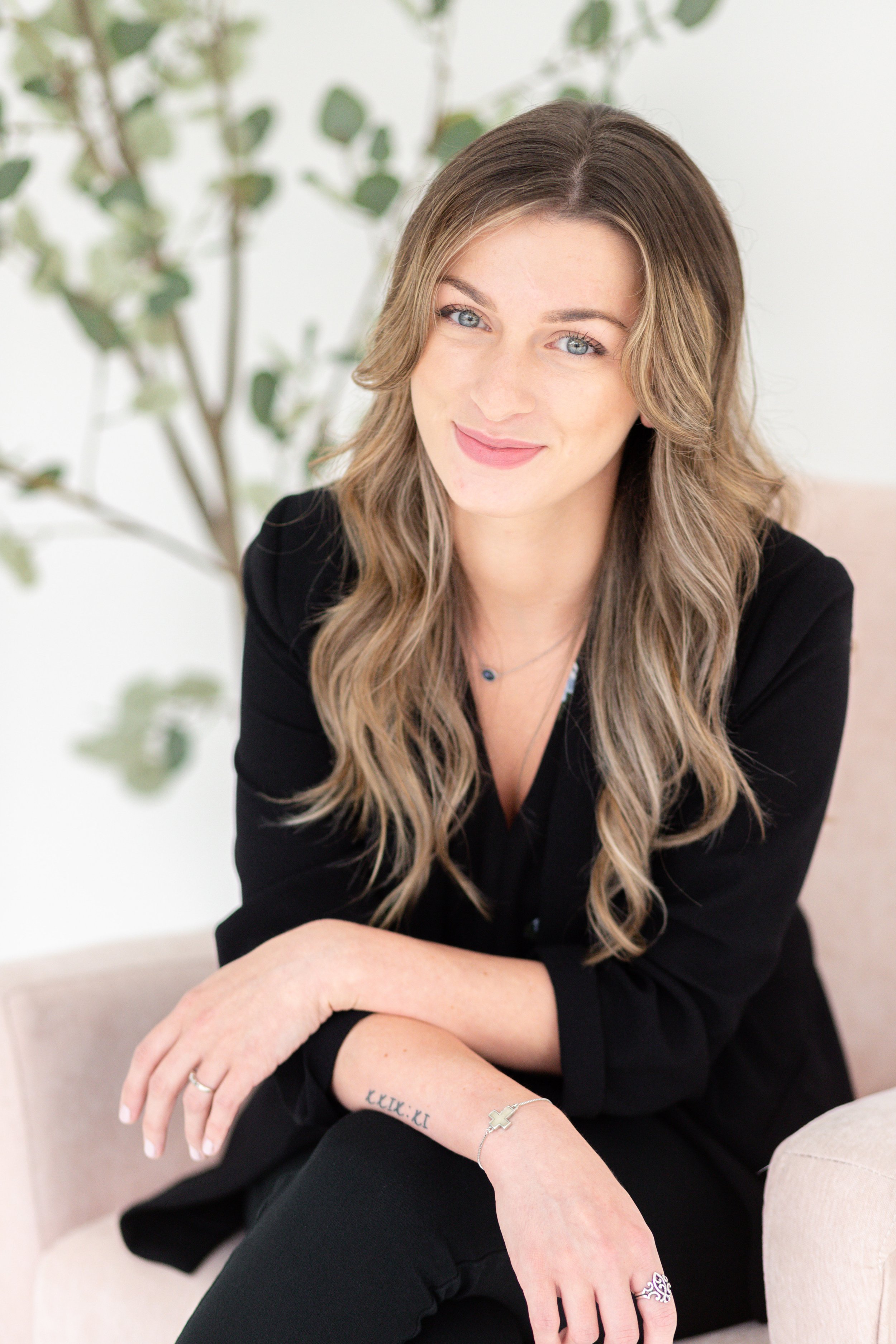 Maddie Tedder Headshot Mini Sesion-20.jpg