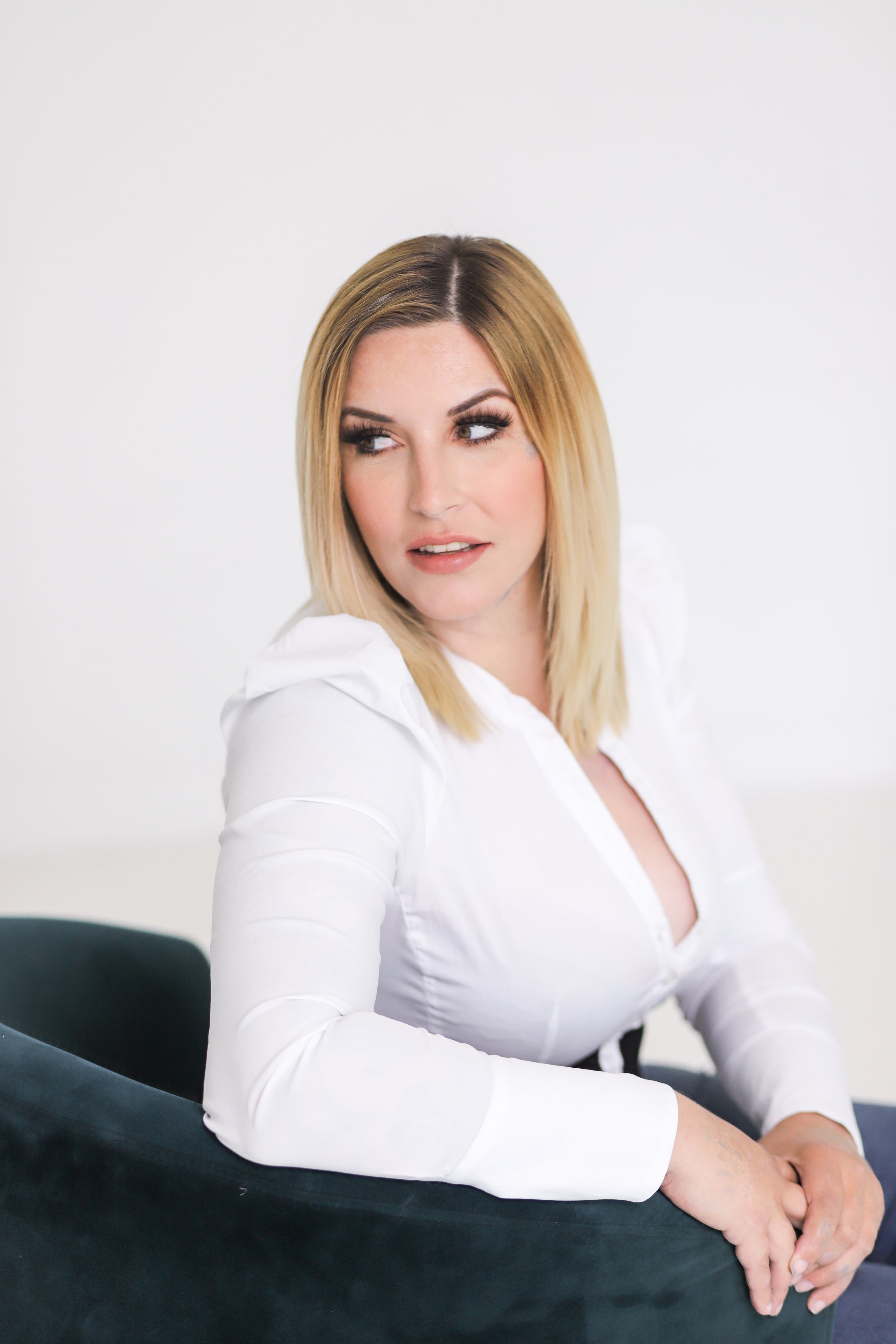 Tatiana Devecki Team Session-6.jpg