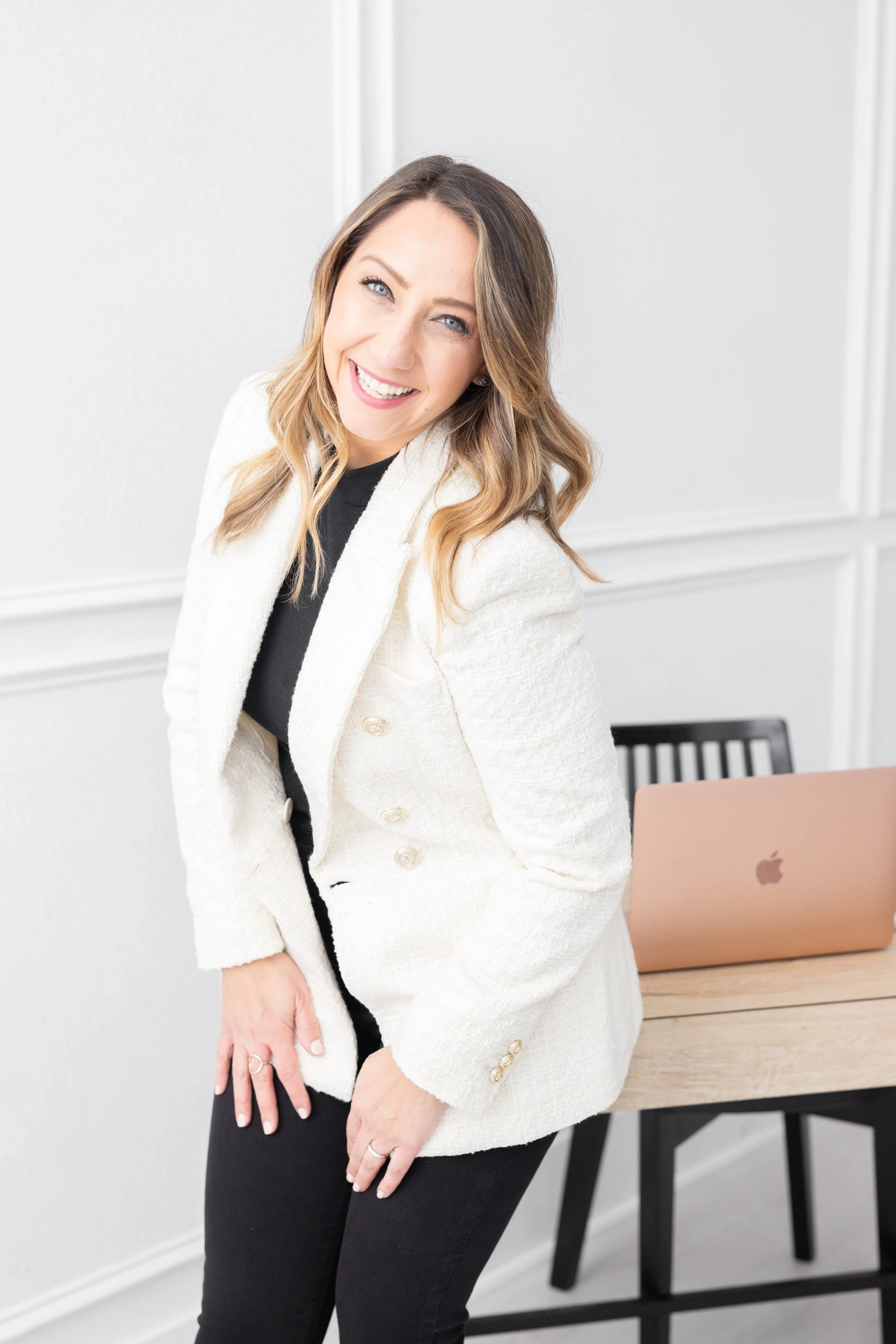 Kari Cummings Branding Session-57.jpg