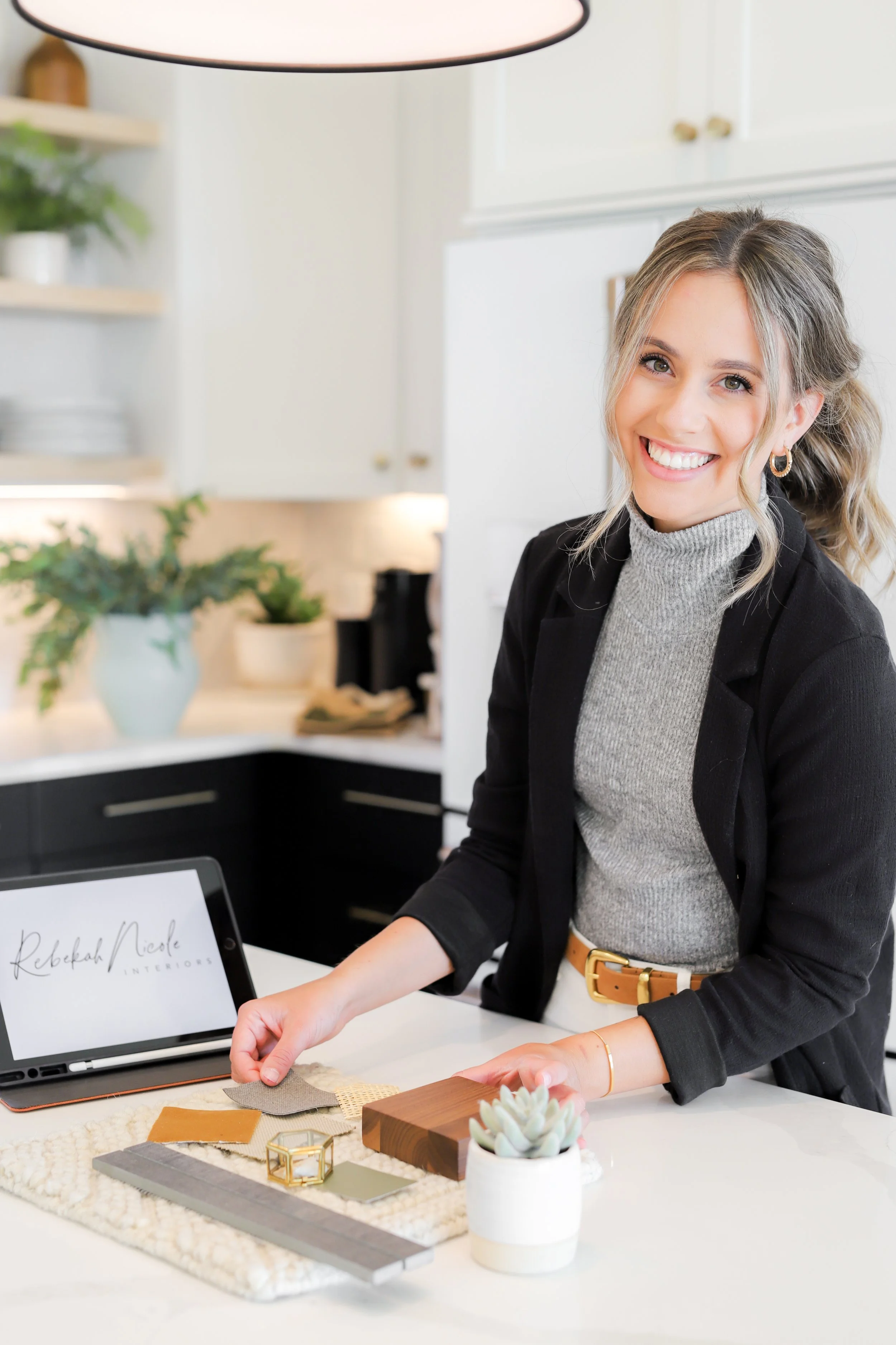 Rebekah Hernandez Branding Session-57.jpg