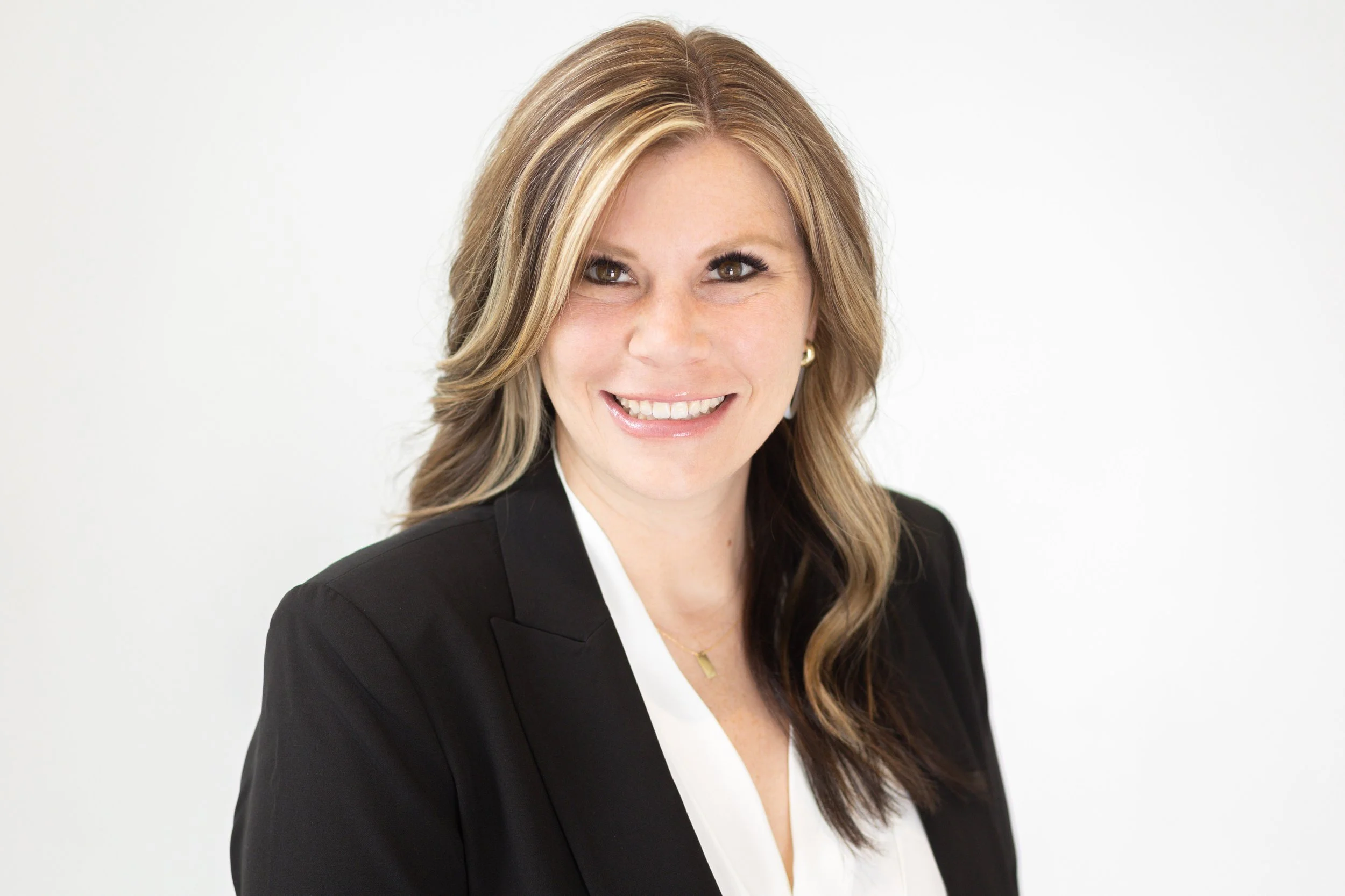 Lisa Valdez Headshot Mini Session-4.jpg