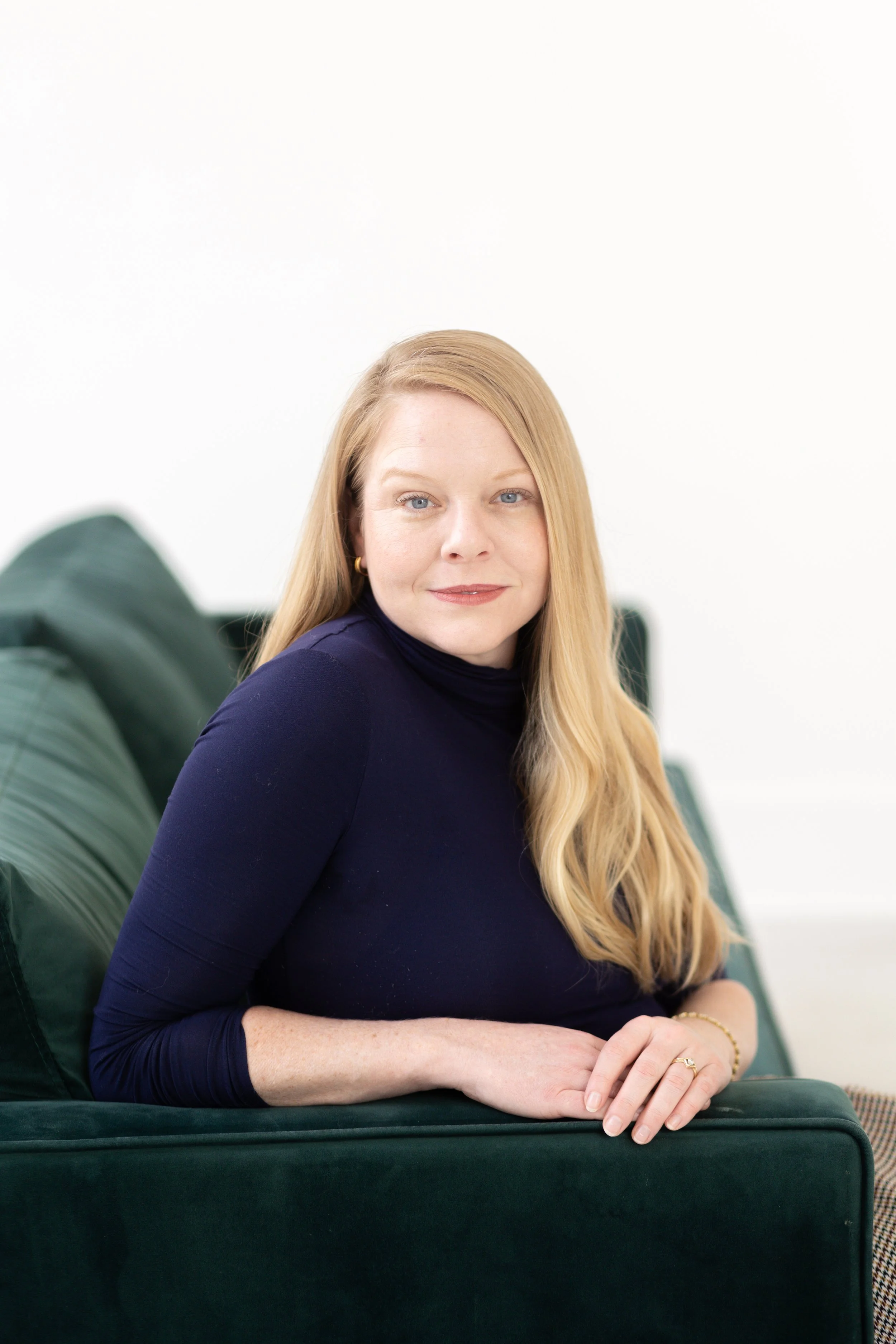 Lauren Olechna Headshot Mini Session-25.jpg