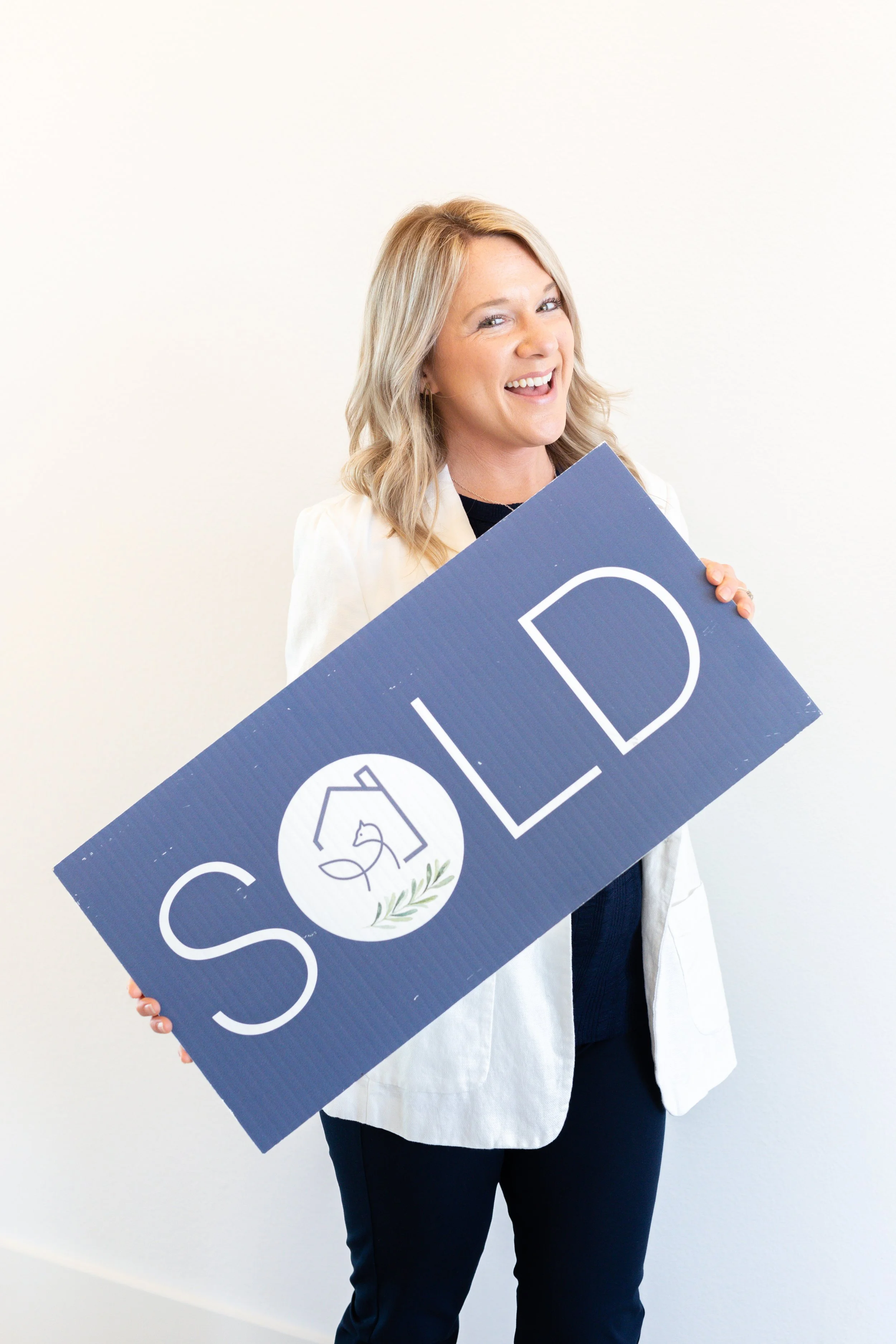 Tomie Fox Branding Session-62.jpg