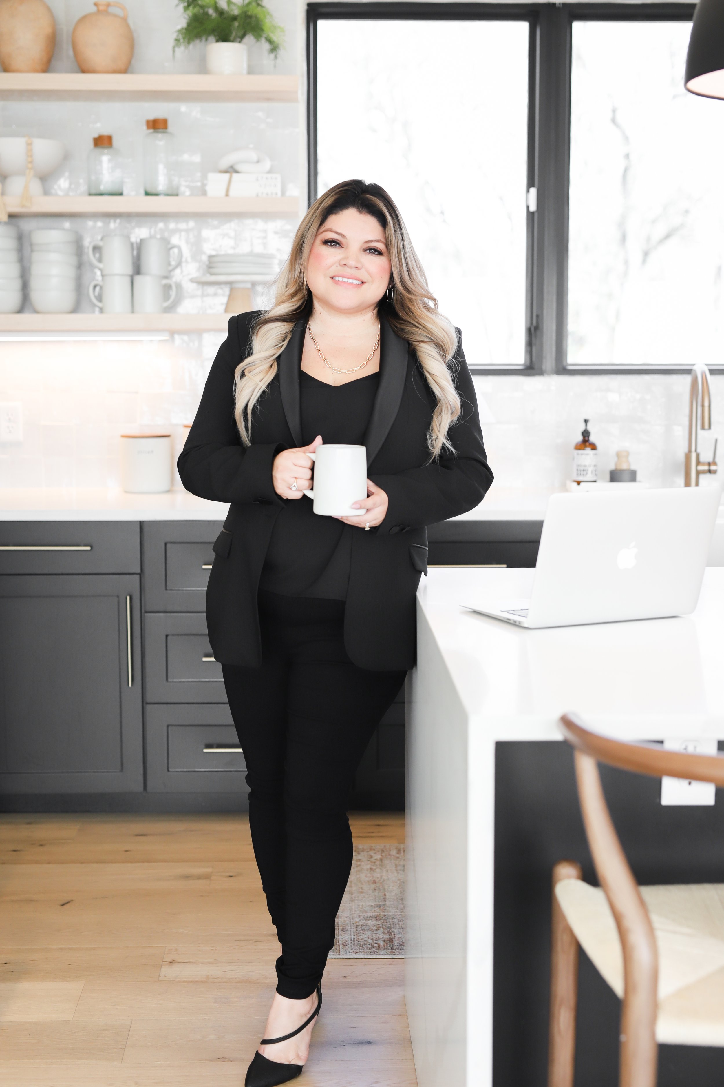 Venesa Acosta Branding Session-8.jpg