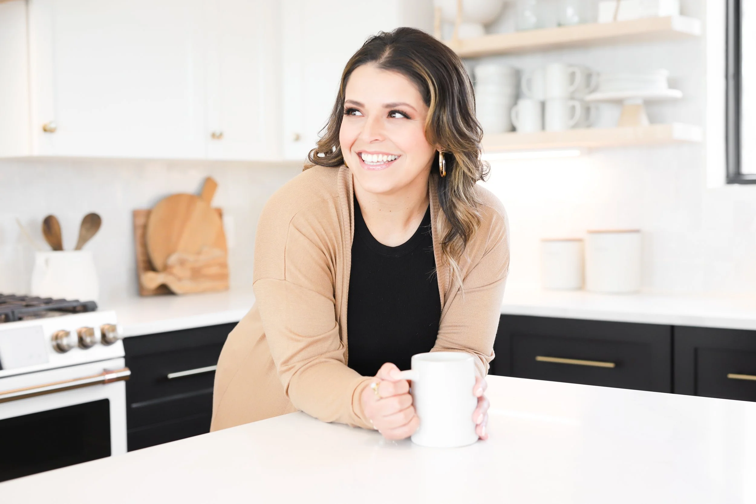 Erica Anaya Branding Session-10.jpg